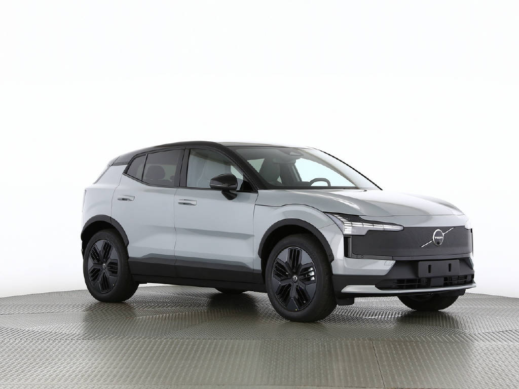 VOLVO EX 30 Cross Country P8 Ultra AWD-image-12