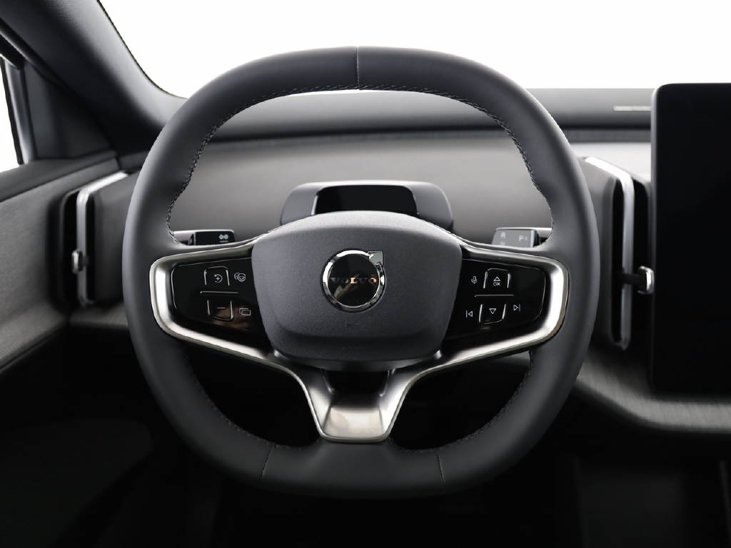 VOLVO EX 30 Cross Country P8 Ultra AWD-image-23