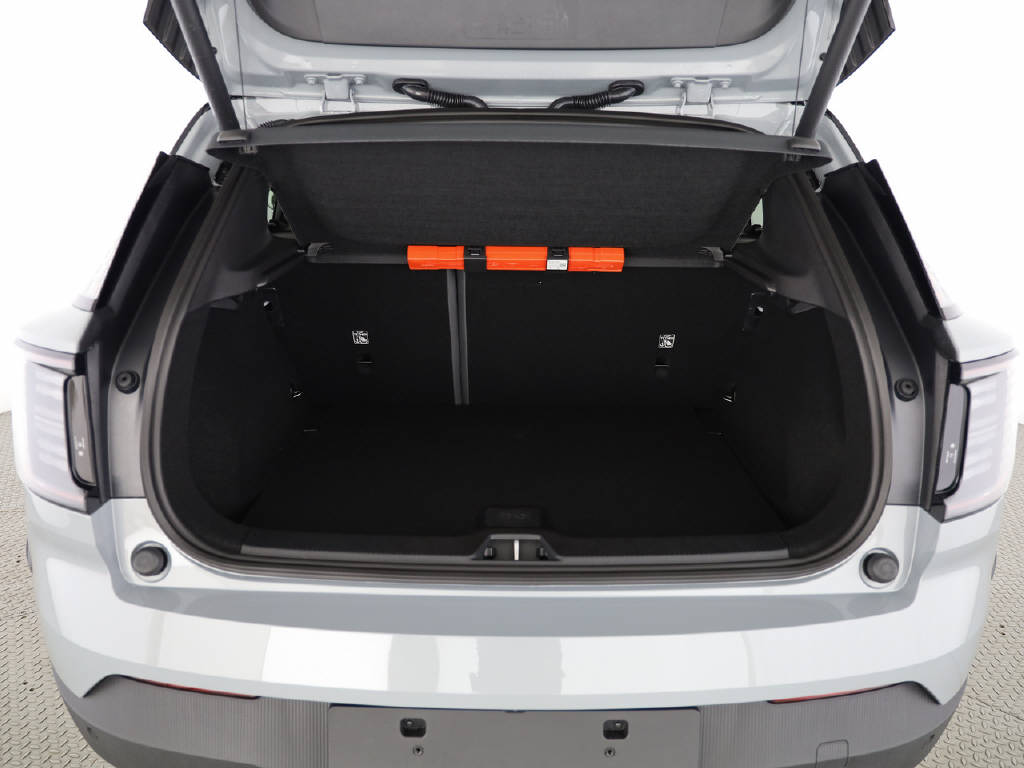 VOLVO EX 30 Cross Country P8 Ultra AWD-image-16