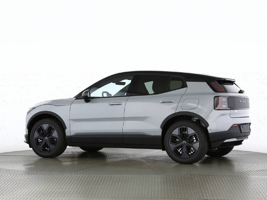 VOLVO EX 30 Cross Country P8 Ultra AWD-image-21