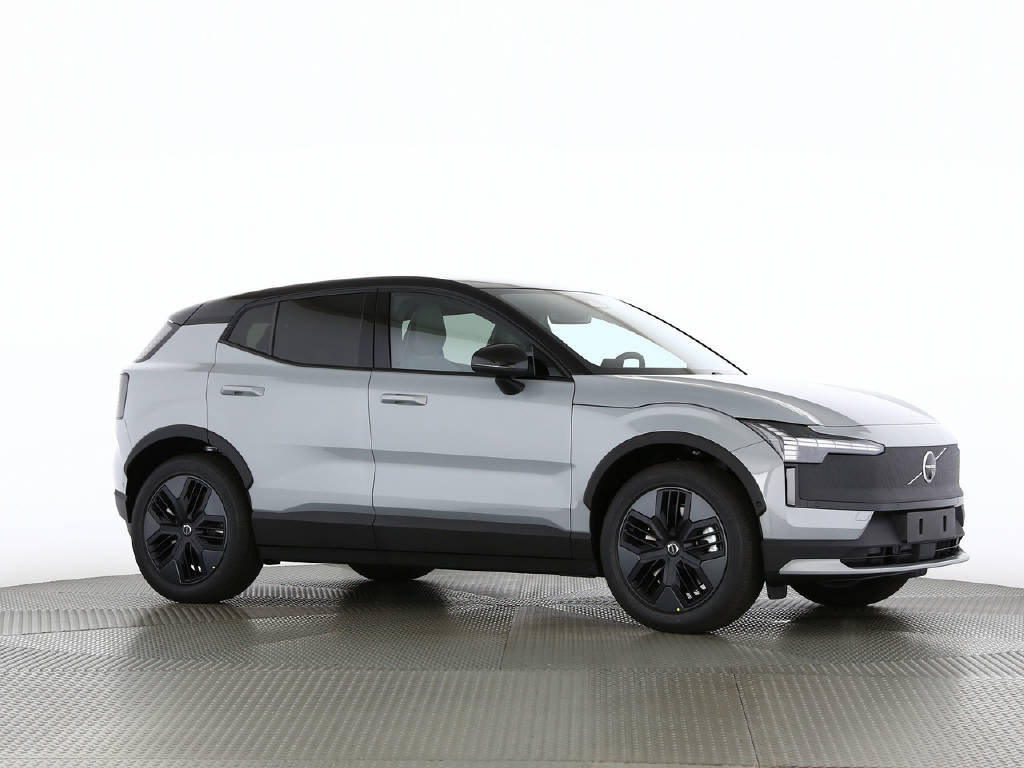 VOLVO EX 30 Cross Country P8 Ultra AWD-image-11