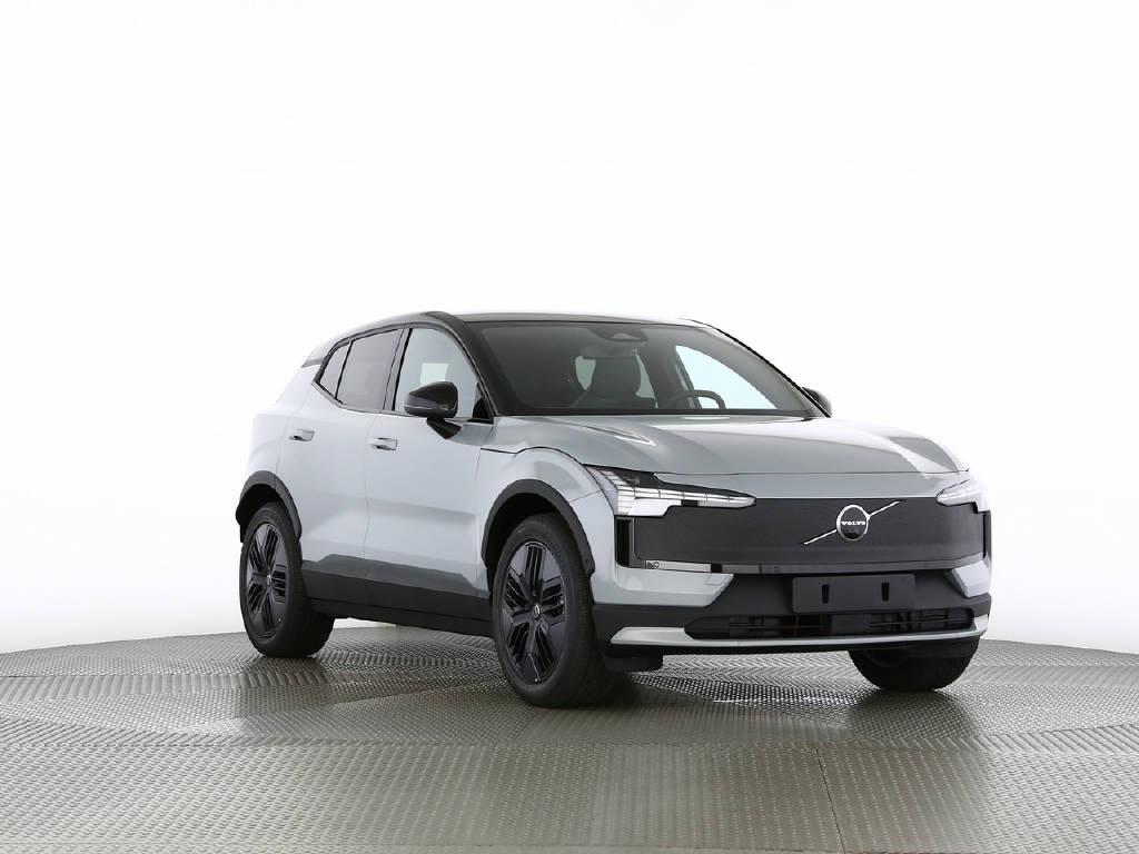 VOLVO EX 30 Cross Country P8 Ultra AWD-image-13