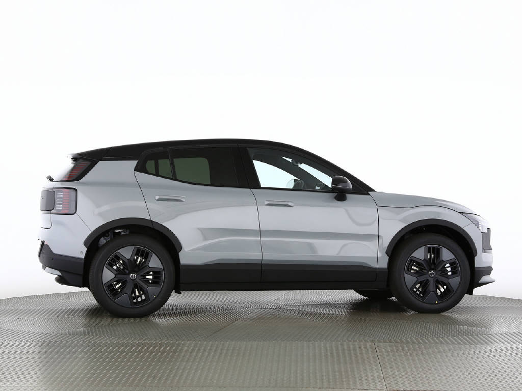 VOLVO EX 30 Cross Country P8 Ultra AWD-image-8