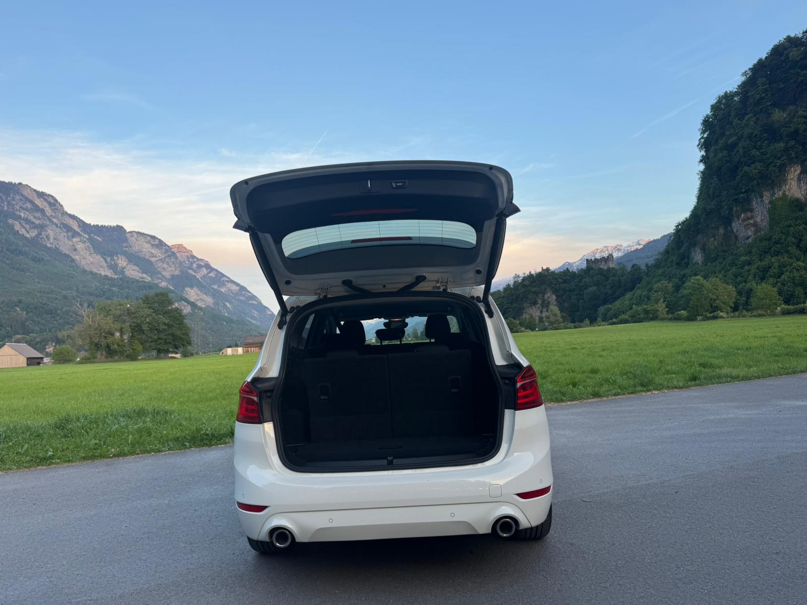 BMW 218d xDrive Gran Tourer Swiss Adv. Sport Stept.-image-9