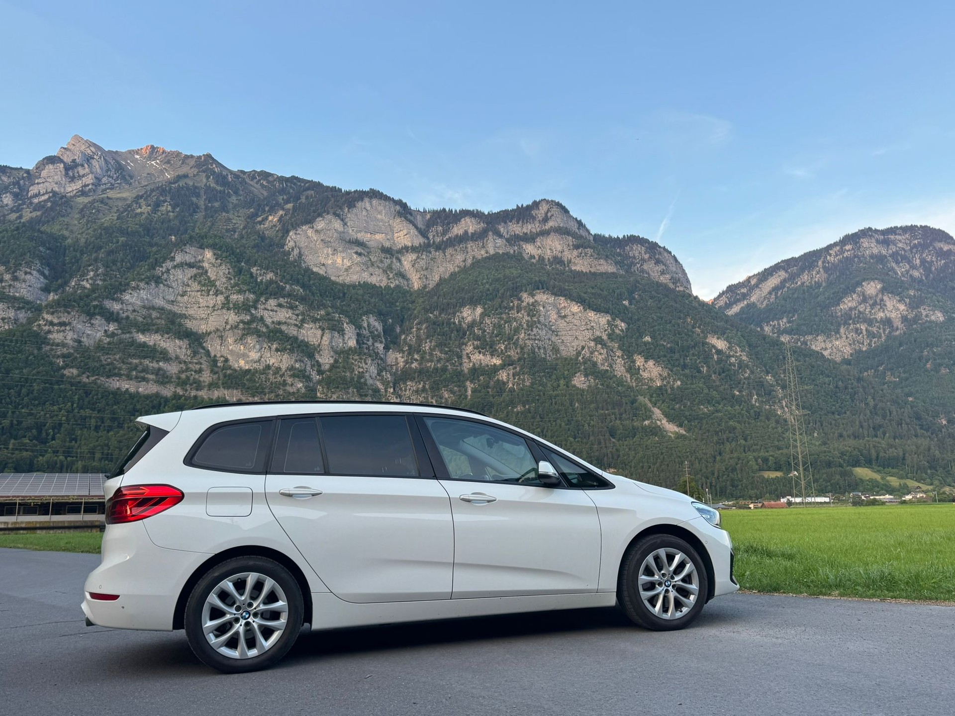 BMW 218d xDrive Gran Tourer Swiss Adv. Sport Stept.-showroom-element-3