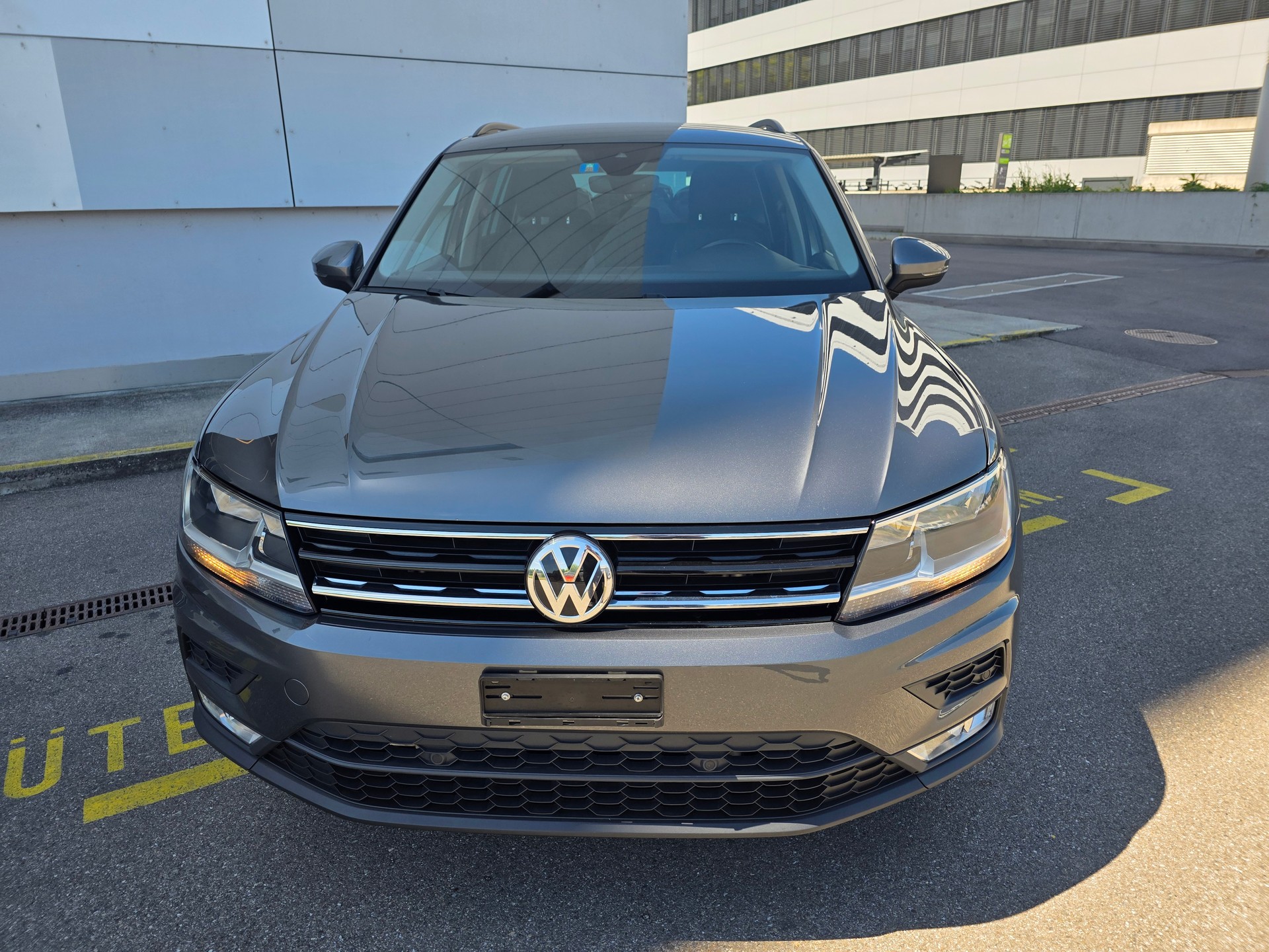 VW Tiguan 2.0 TDI SCR Comfortline 4Motion DSG-image-8