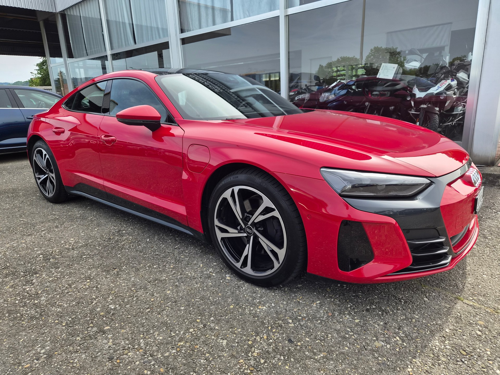 AUDI e-tron GT quattro