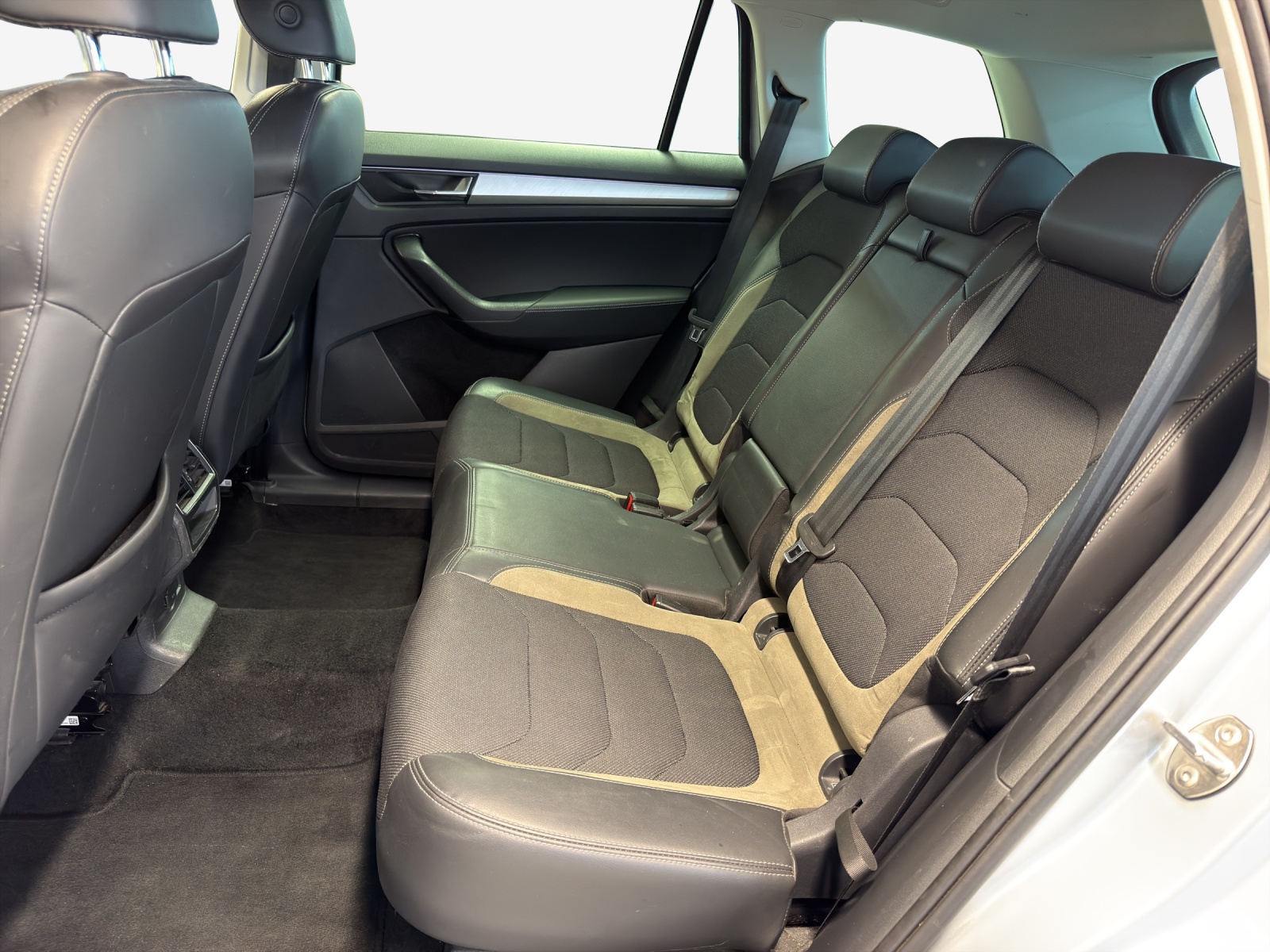 SKODA Kodiaq 2.0 TDI CR Ambition 4x4 DSG-image-11