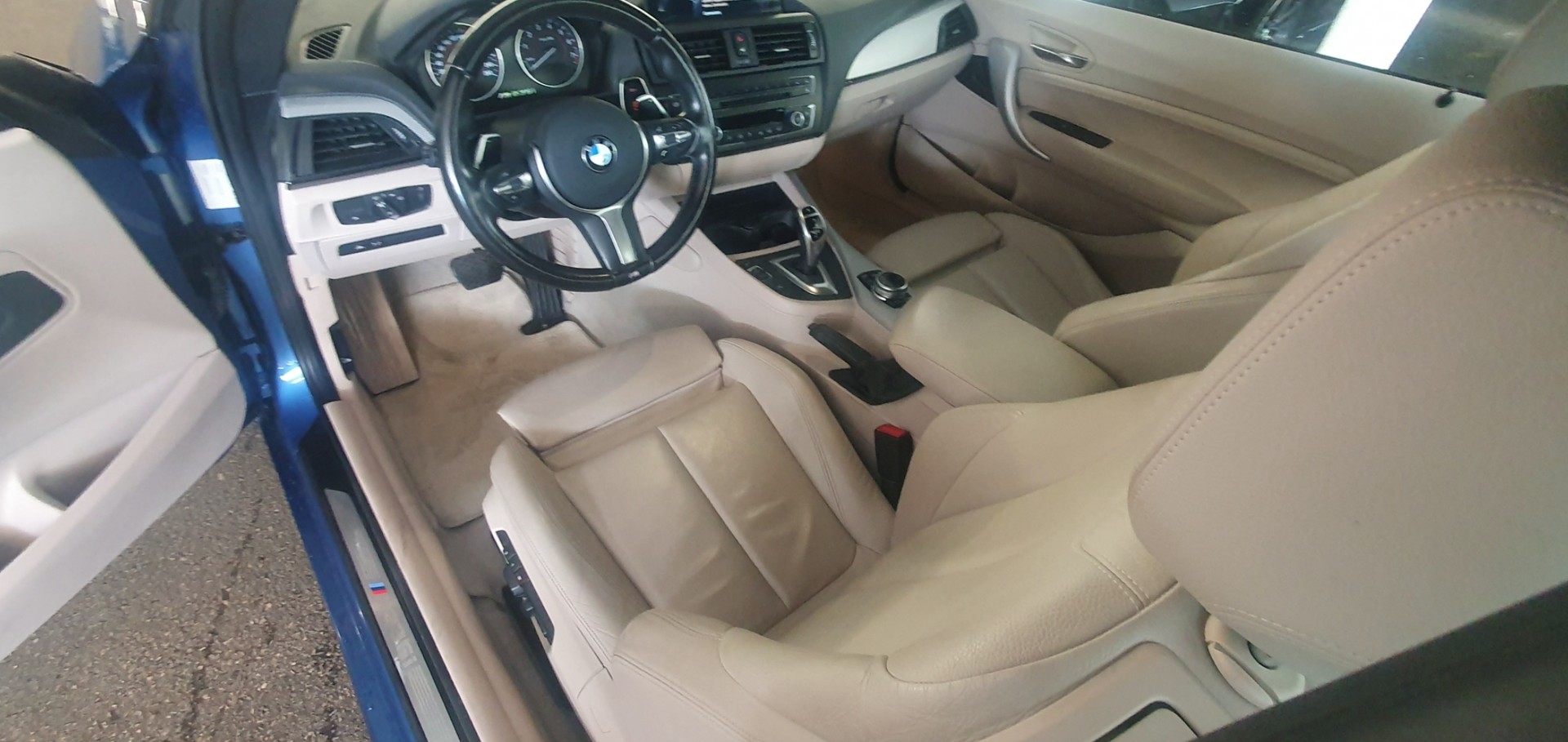 BMW M235i Steptronic-image-13