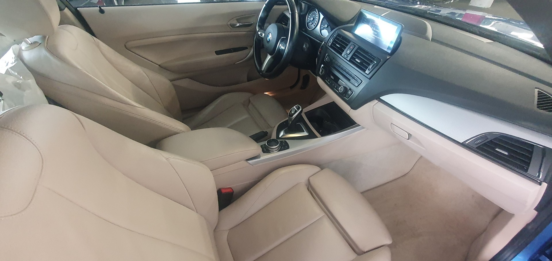 BMW M235i Steptronic-image-9