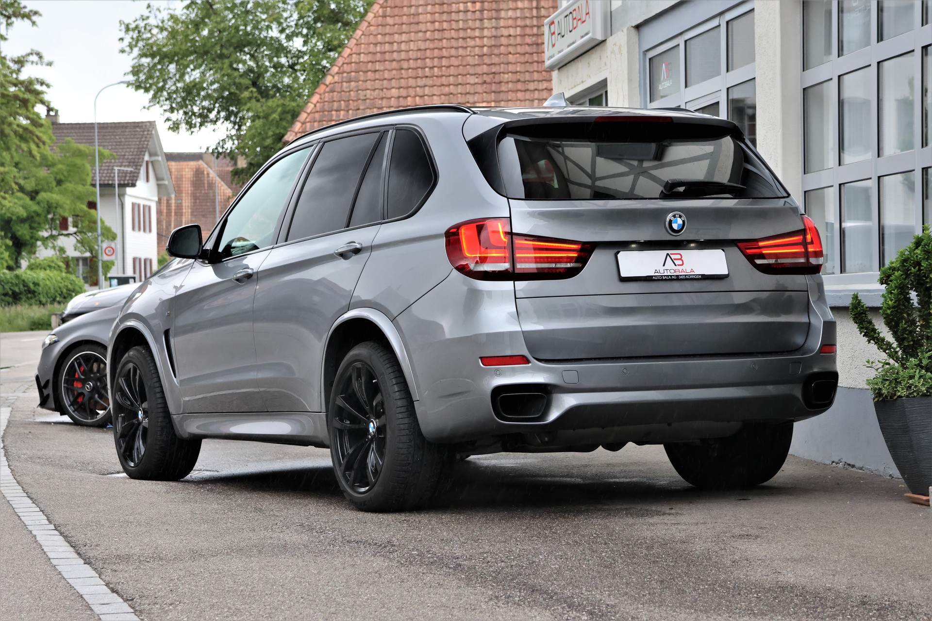 BMW X5 xDrive M50d Steptronic (CH) 7 Plätzer + 3.5T AHK-image-2