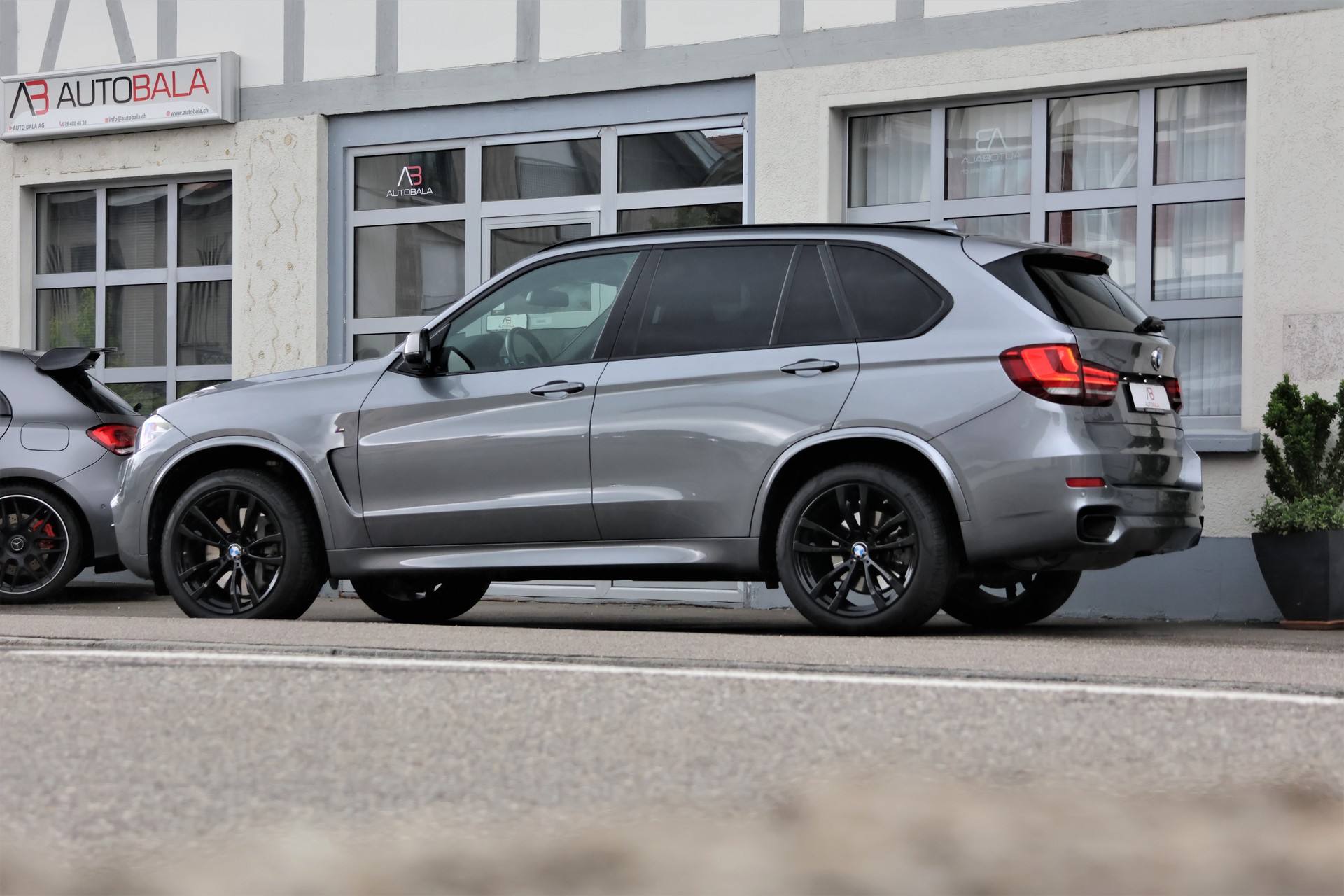BMW X5 xDrive M50d Steptronic (CH) 7 Plätzer + 3.5T AHK-image-3