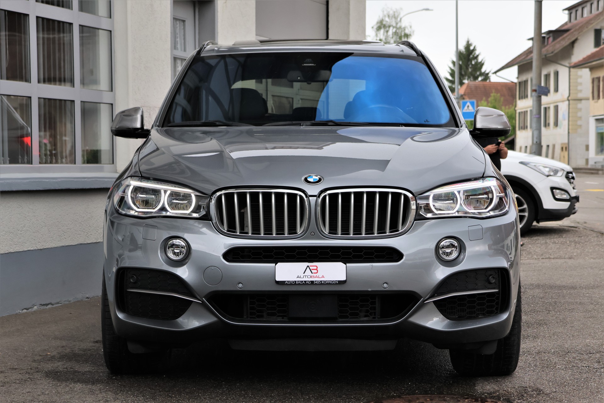 BMW X5 xDrive M50d Steptronic (CH) 7 Plätzer + 3.5T AHK-image-1