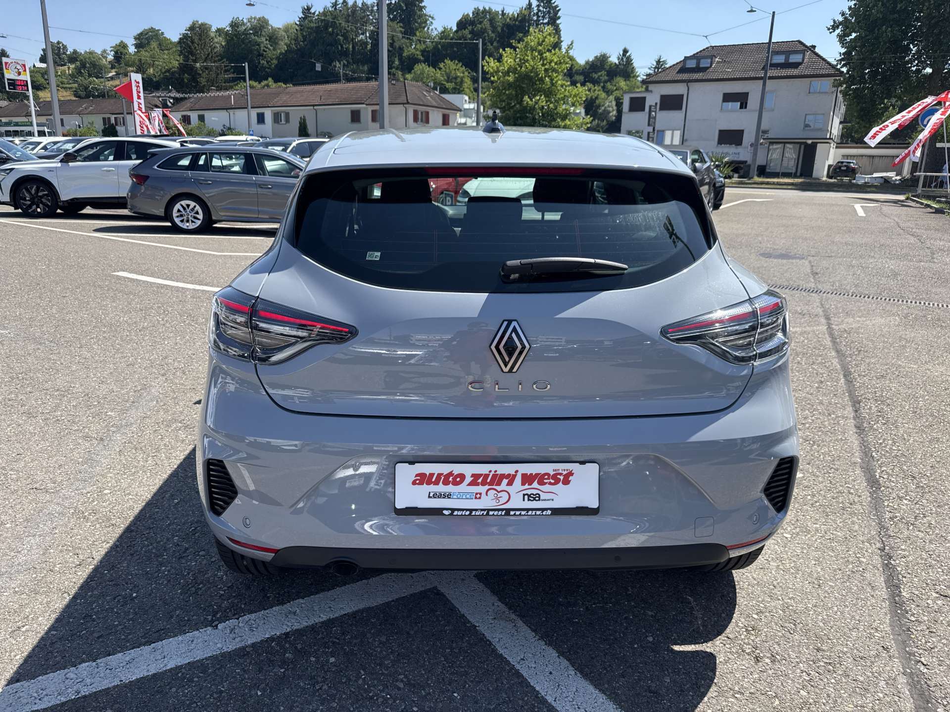 RENAULT Clio 1.5 DCi Evolution 100PS-image-14