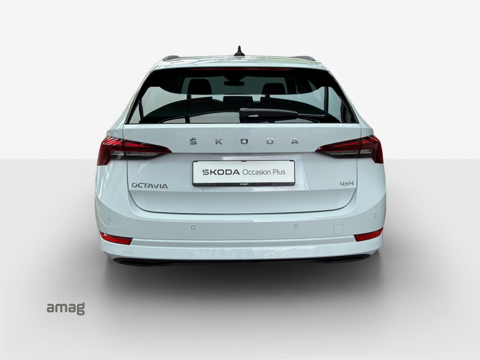 SKODA Octavia Combi 2.0 TSI Ambition DSG 4x4-showroom-element-3