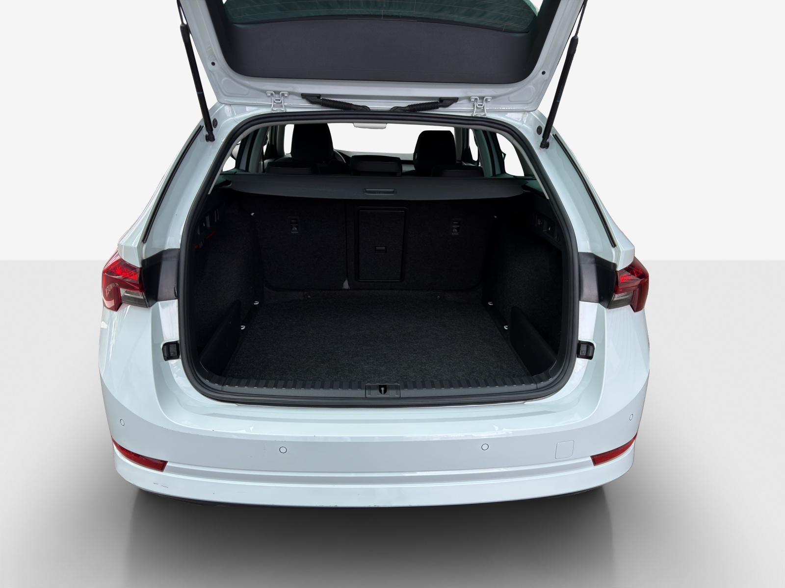 SKODA Octavia Combi 2.0 TSI Ambition DSG 4x4-image-12