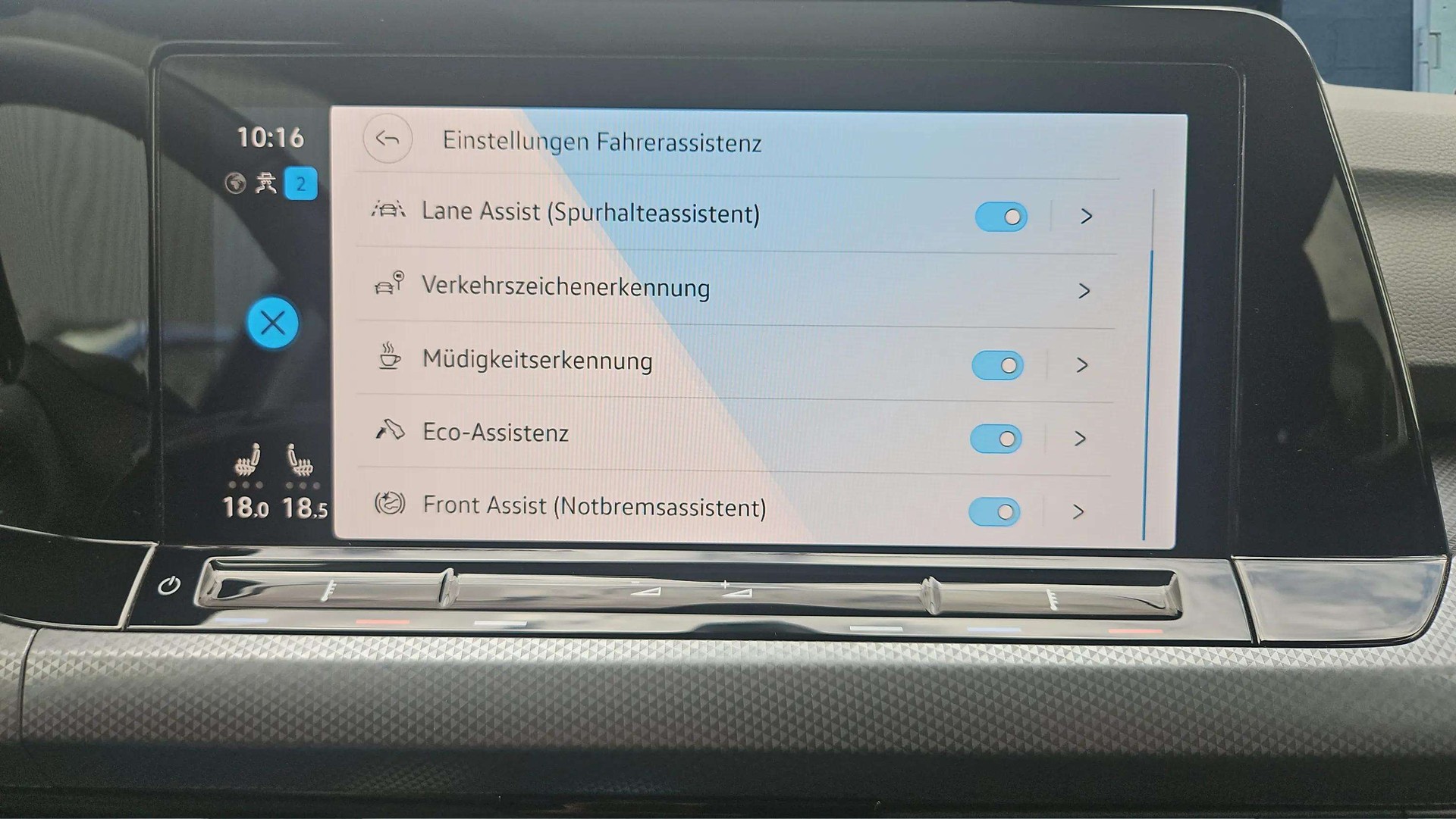 VW Golf 2.0 TDI Active DSG mit AHK & Panoramdach + Werksgarantie-image-23