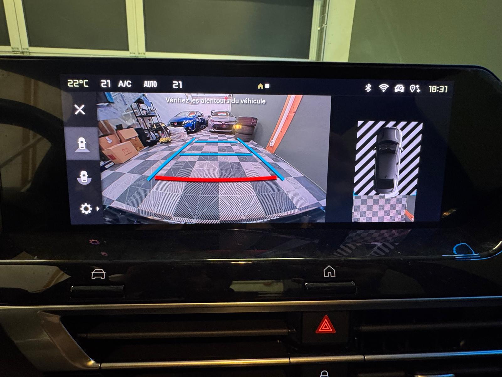 CITROEN C4 1.2 Pure Tech Swiss Edition EAT8-image-21