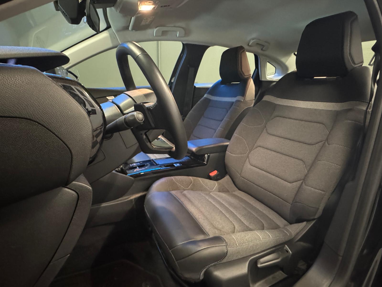 CITROEN C4 1.2 Pure Tech Swiss Edition EAT8-image-9