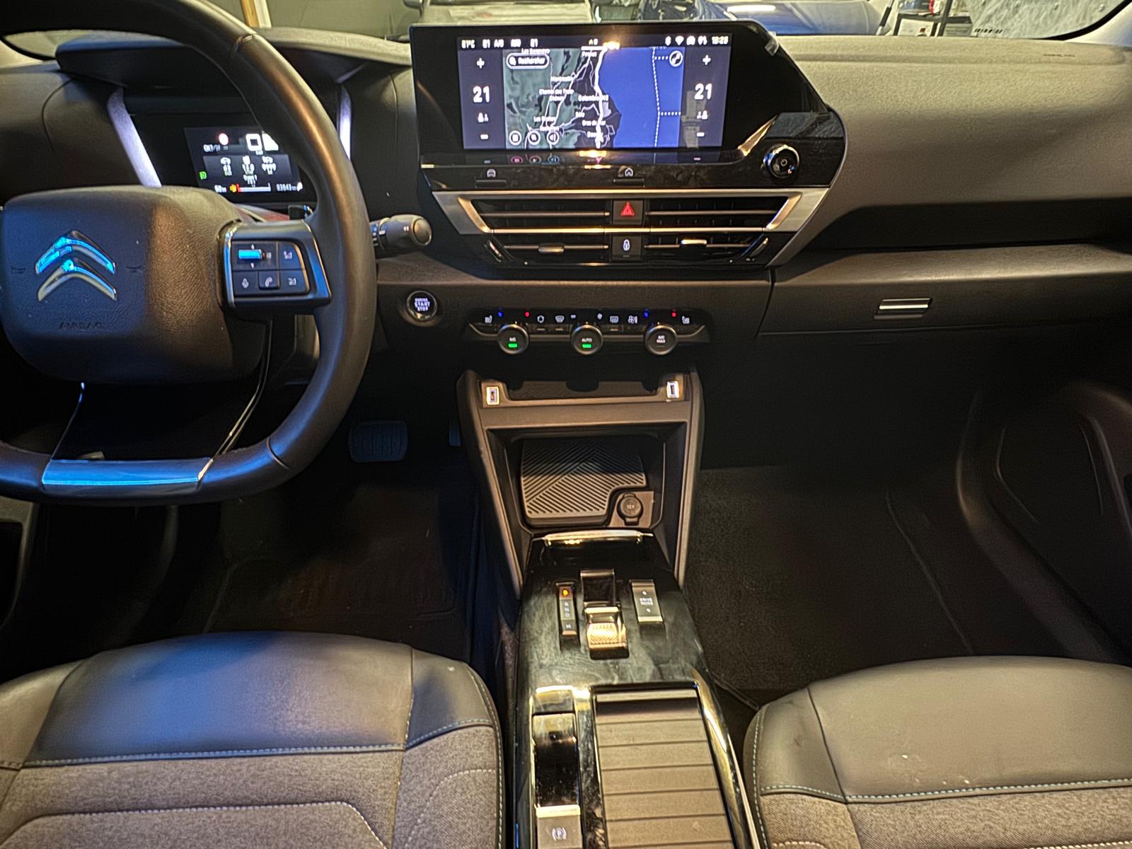 CITROEN C4 1.2 Pure Tech Swiss Edition EAT8-image-14