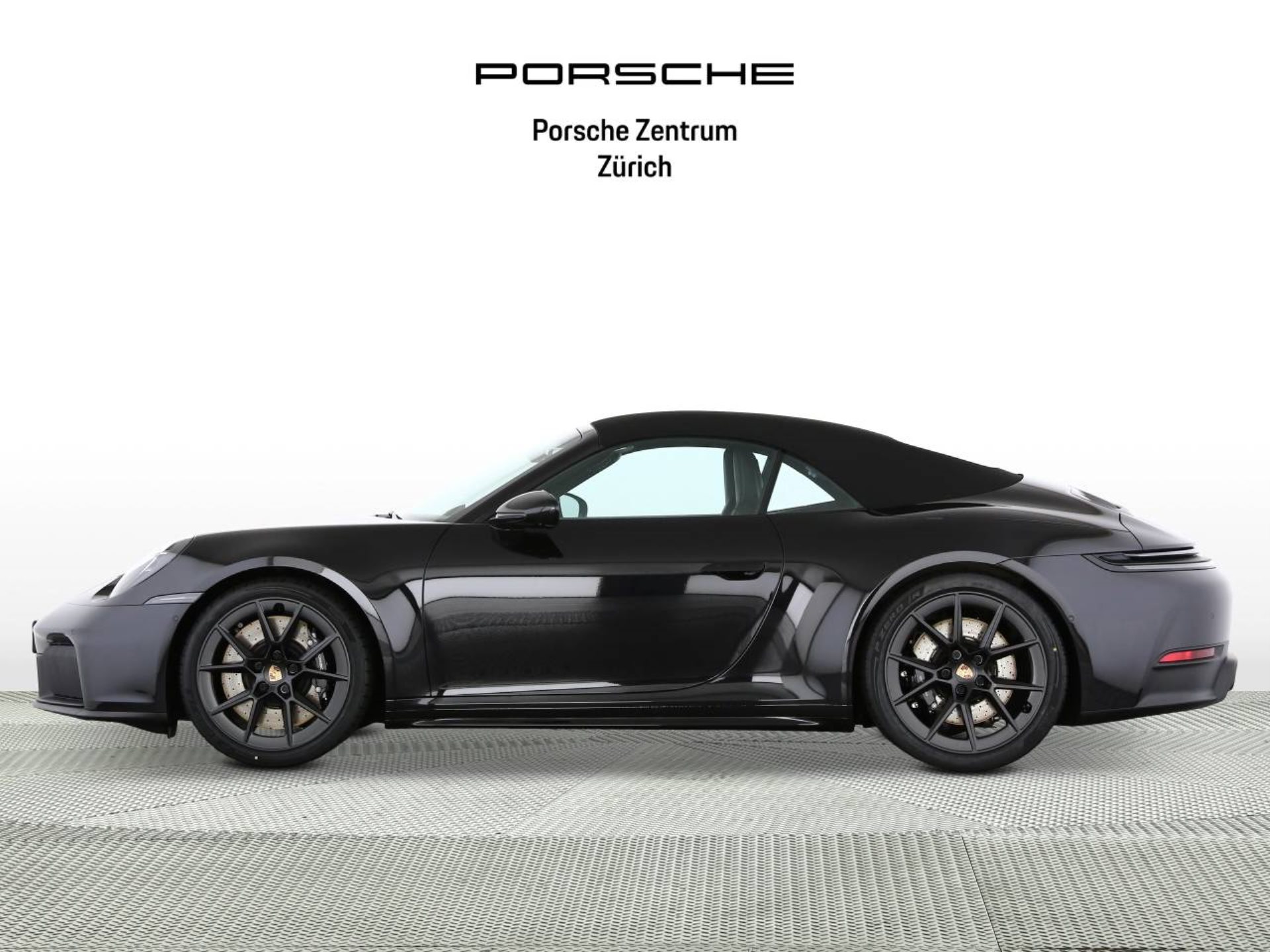 PORSCHE 911 Carrera GTS Cabriolet-image-1