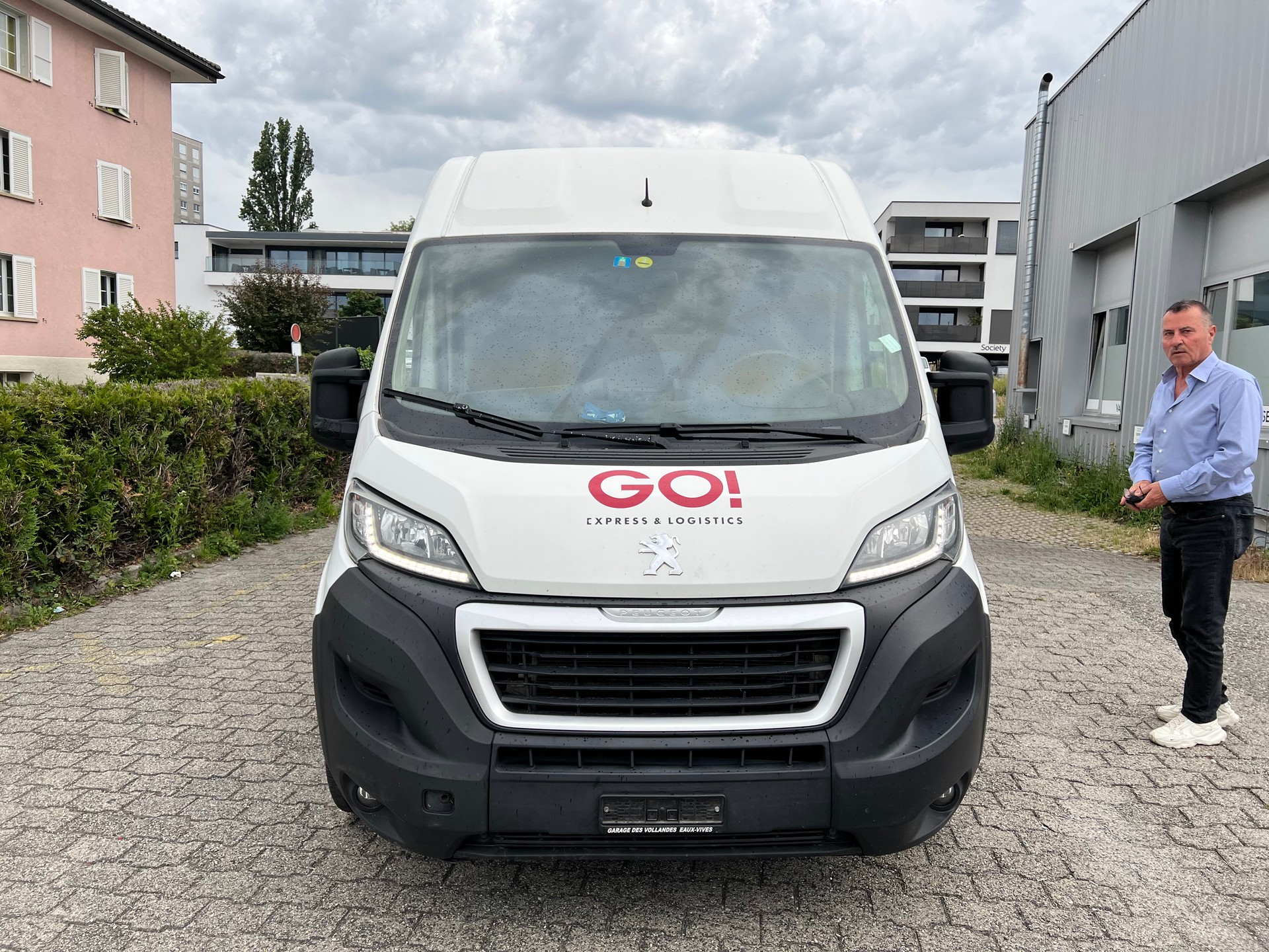 PEUGEOT Boxer 2.0 HDI 335 Active L2H2-image-1