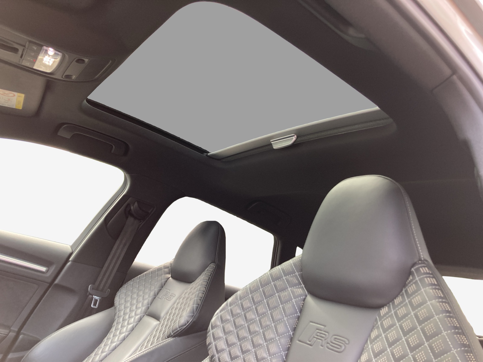 AUDI RS3 Sportback 2.5 TSI quattro S-tronic-image-13