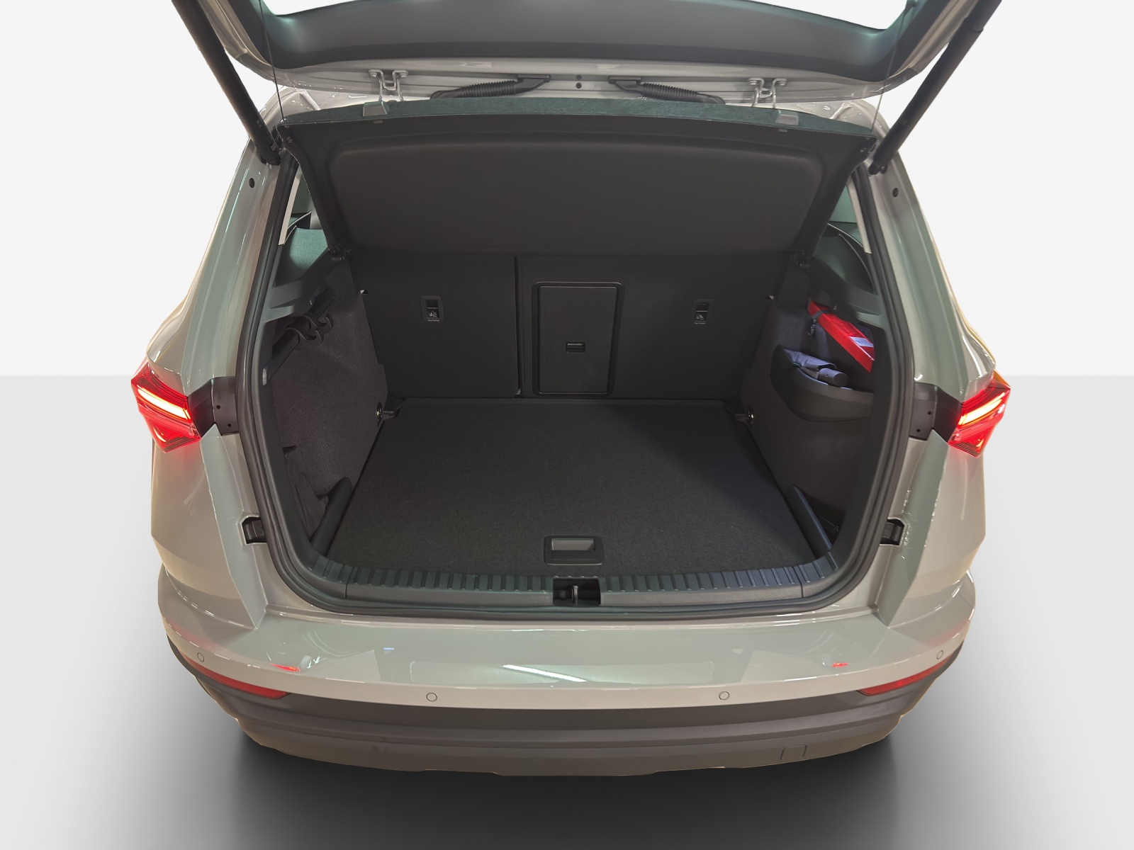 SKODA Karoq 2.0 TDI CR Dynamic 4x4 DSG-image-12