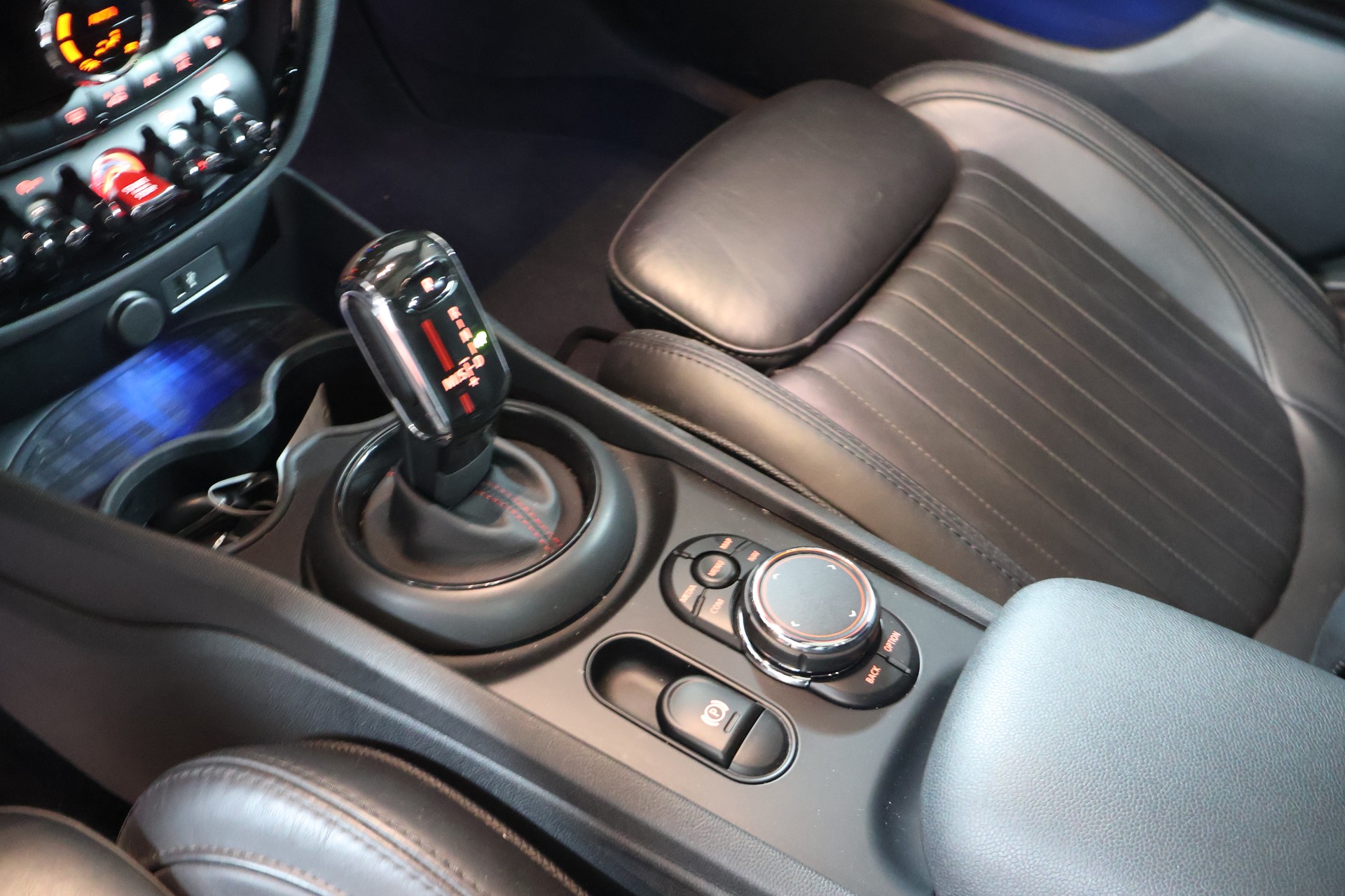 MINI Clubman Cooper SD Steptronic-image-11