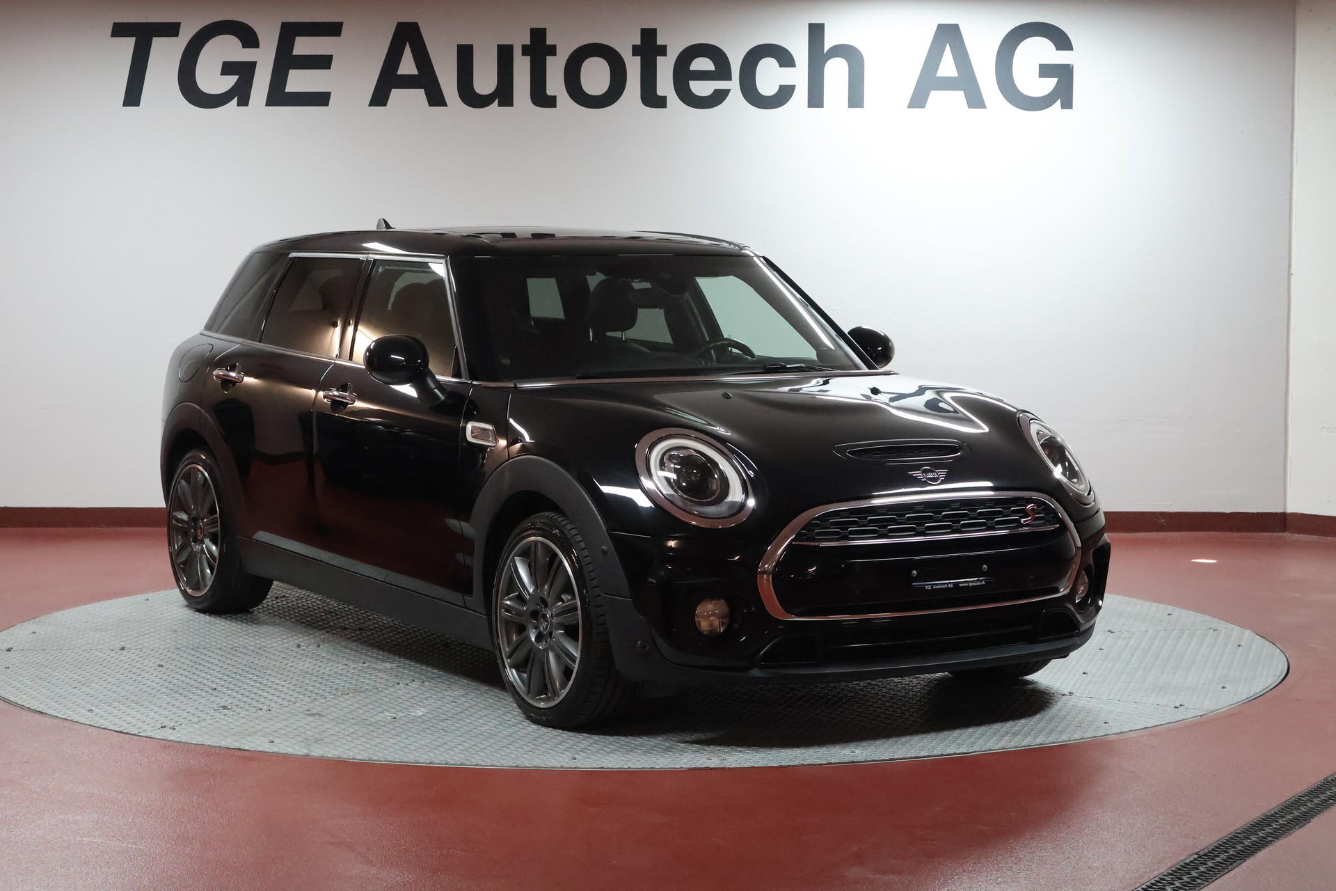 MINI Clubman Cooper SD Steptronic-showroom-element-2