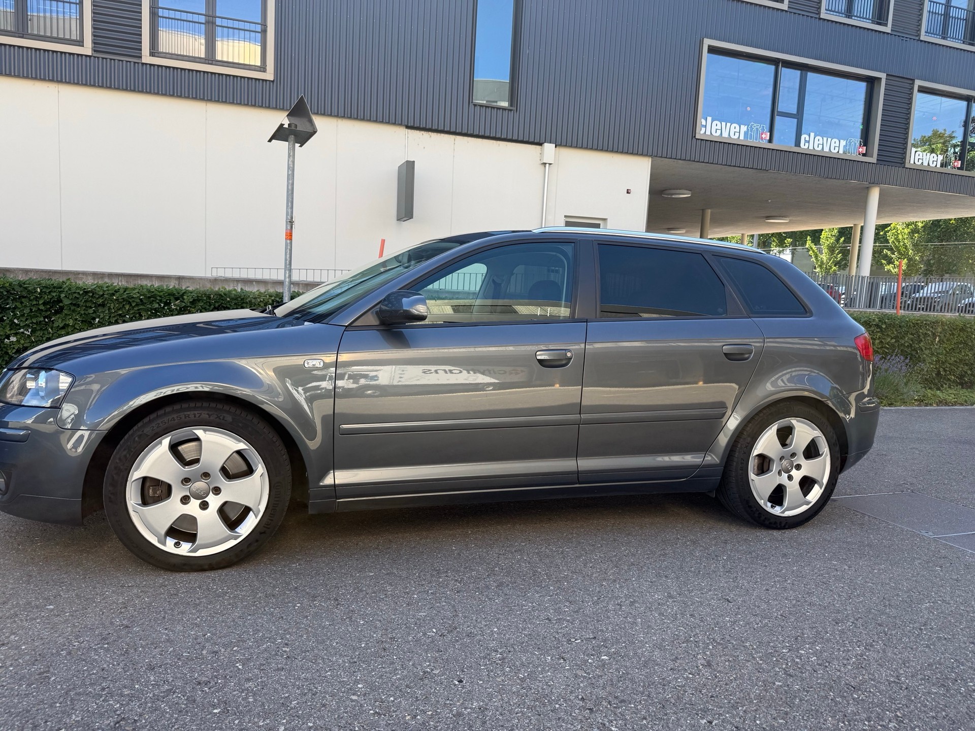 AUDI 3.2 V6 Ambition quat. S-Tr-image-7