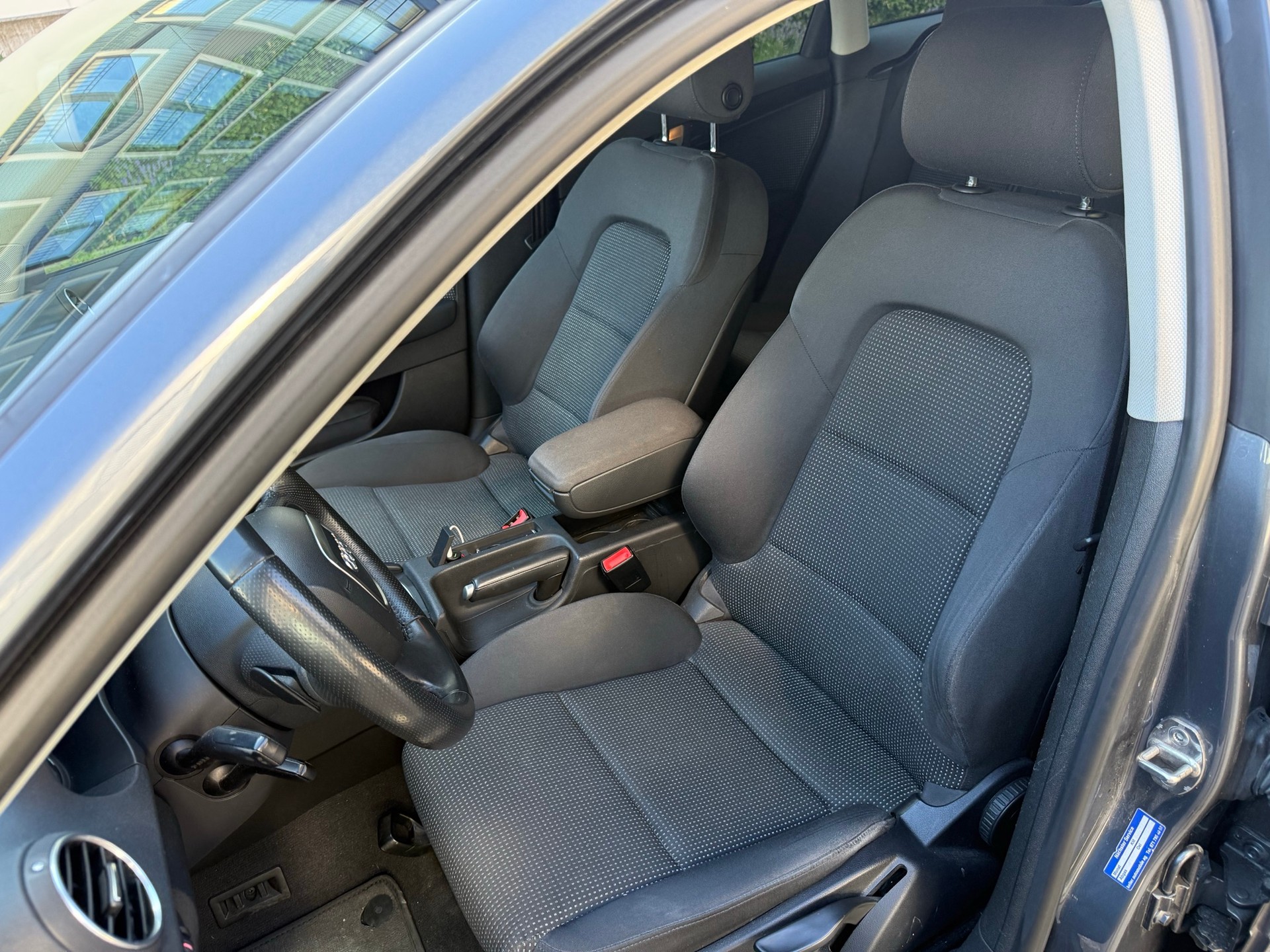AUDI 3.2 V6 Ambition quat. S-Tr-image-9