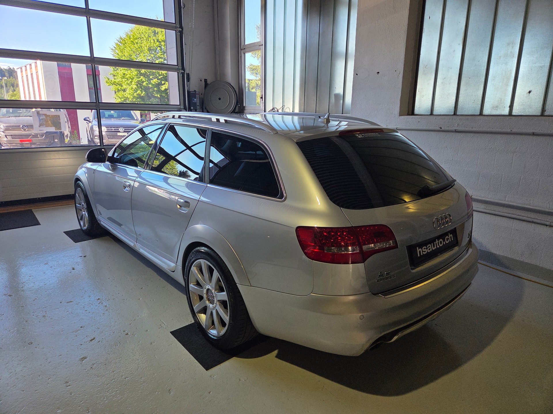 AUDI A6 allroad 3.0 TDI quattro tiptronic-image-2