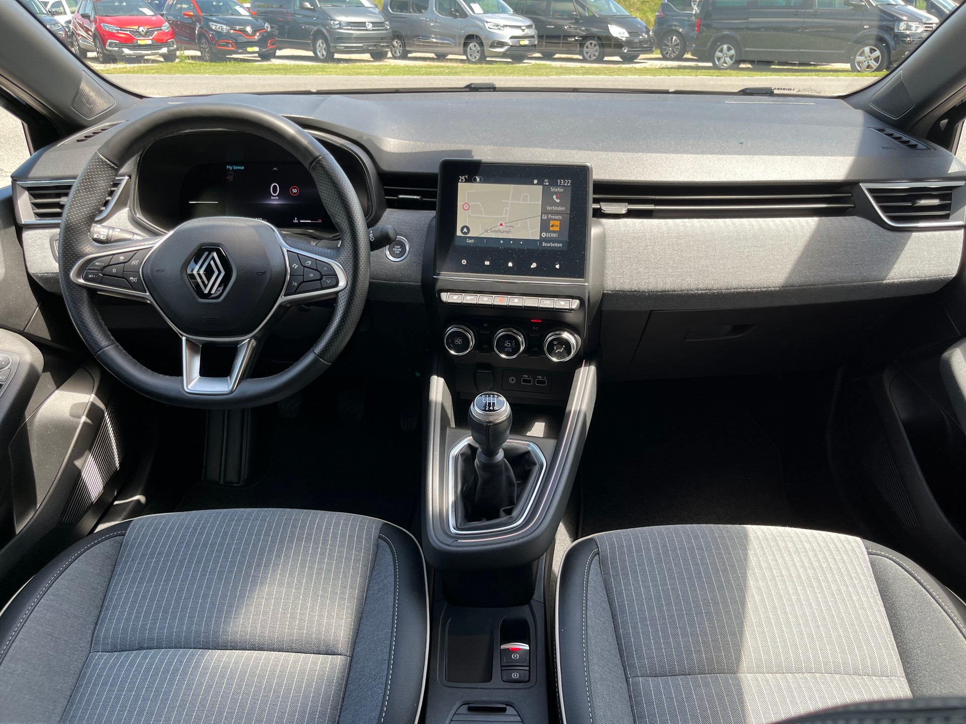 RENAULT Clio 1.0 Techno+++FORTLAUFENDE NEUWAGENGARANTIE BIS 7.2028+++-image-6