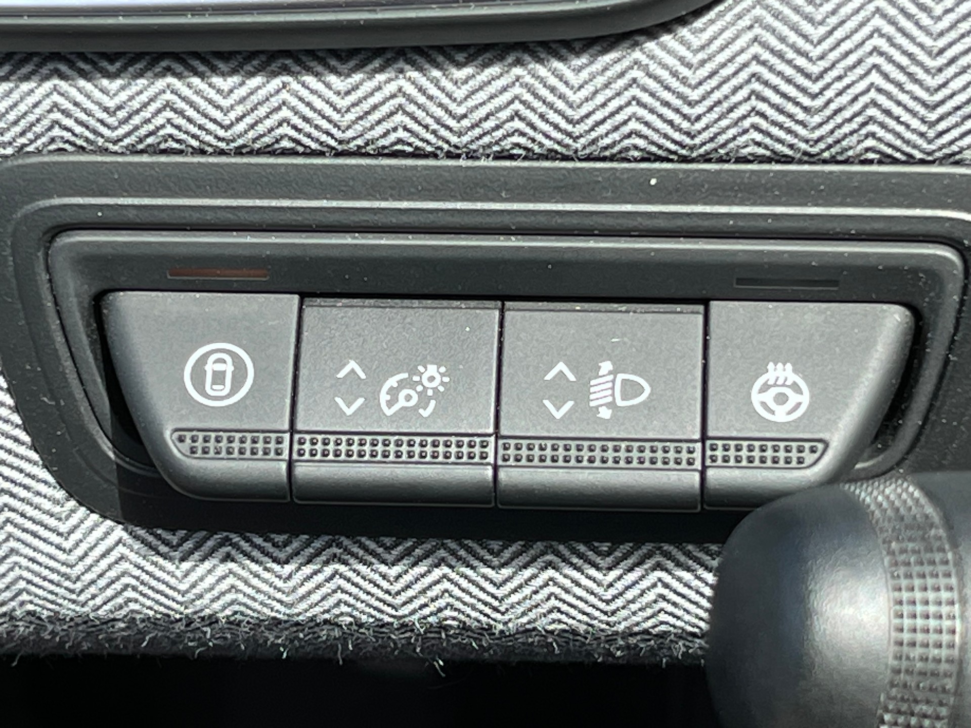 RENAULT Clio 1.0 Techno+++FORTLAUFENDE NEUWAGENGARANTIE BIS 7.2028+++-image-11
