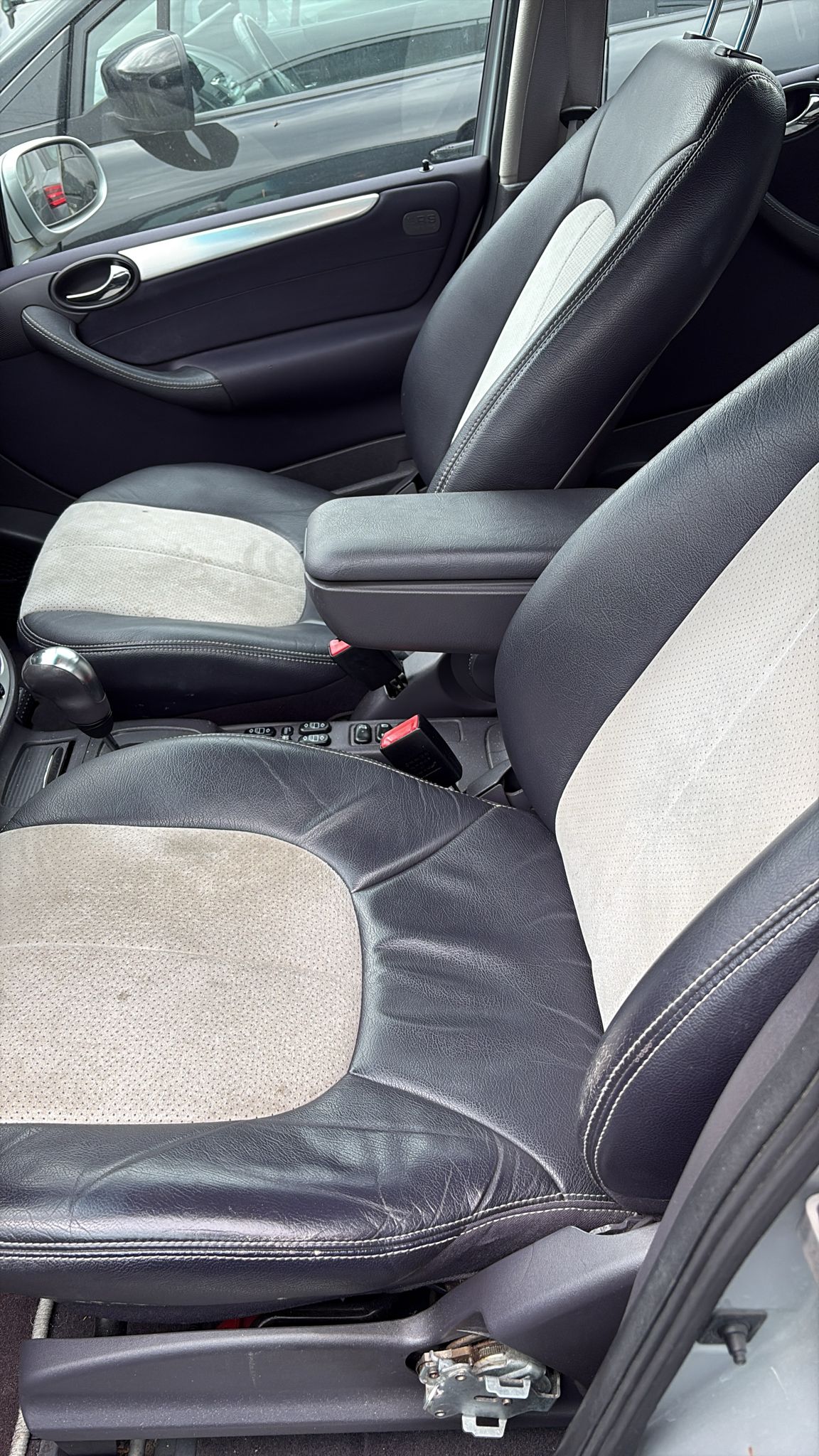MERCEDES-BENZ A 210 Evolution-image-12