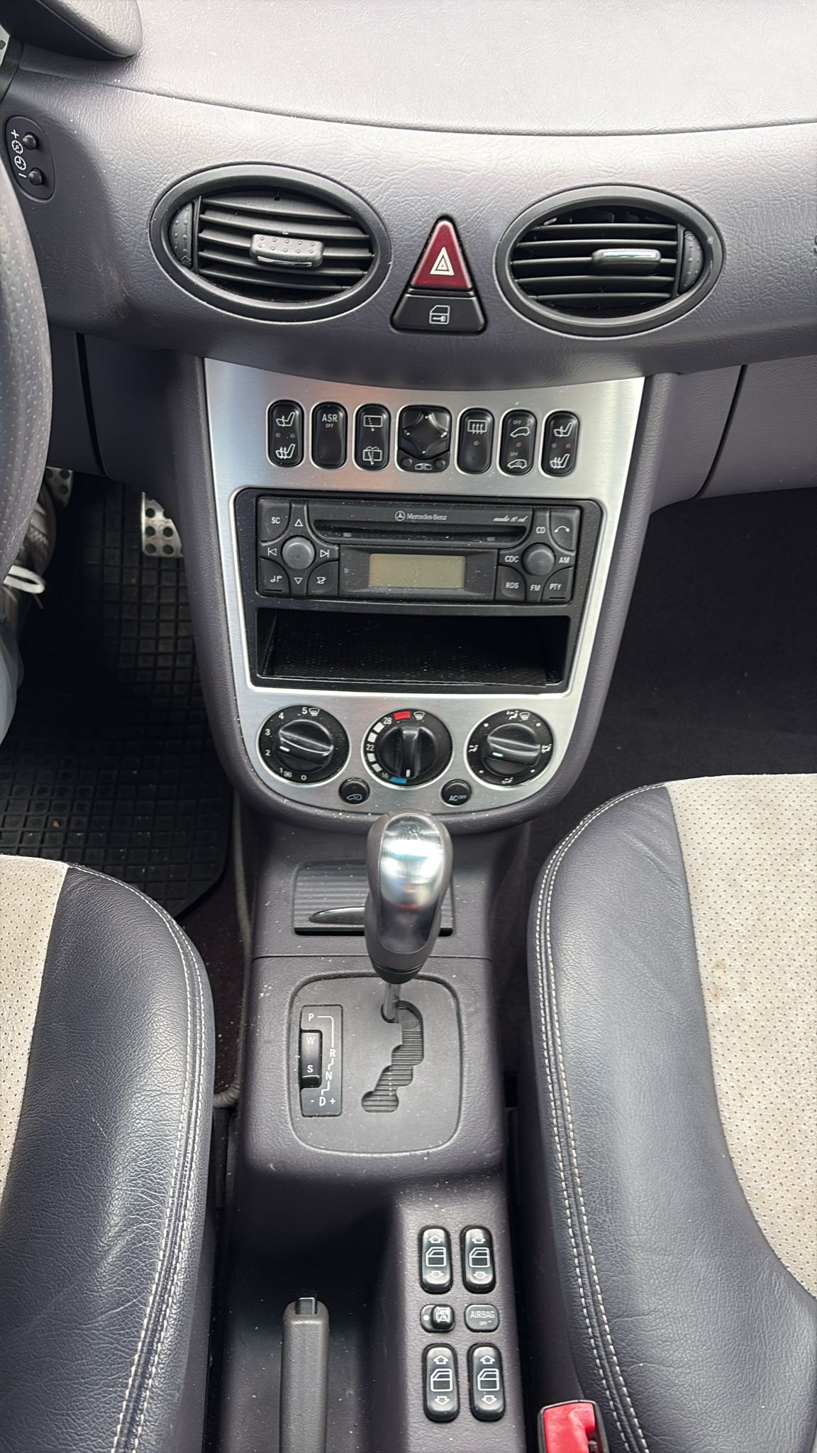 MERCEDES-BENZ A 210 Evolution-image-13