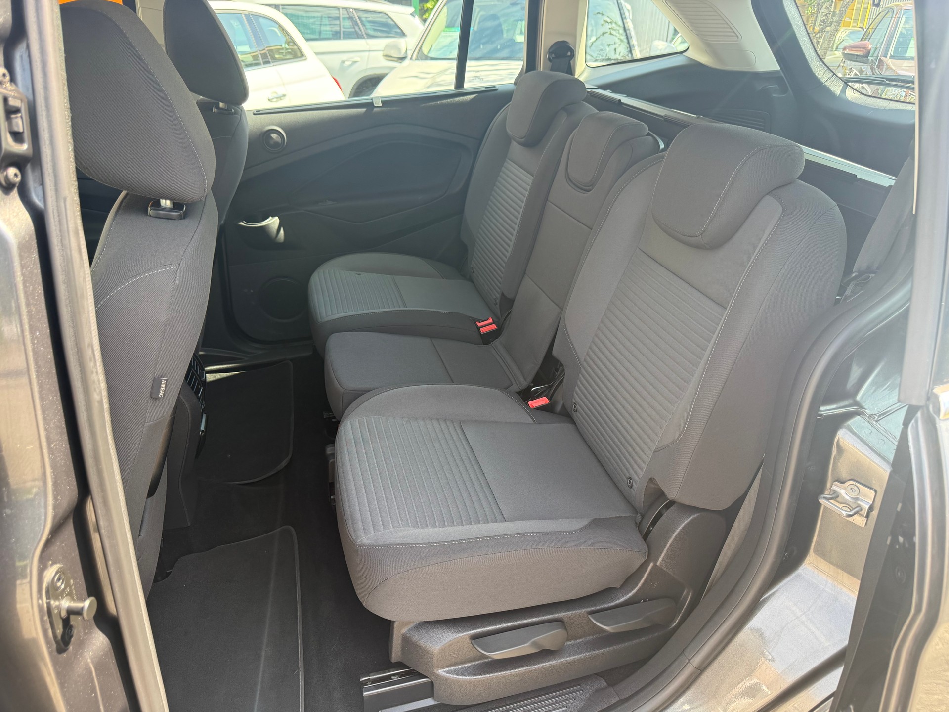 FORD GrC-Max 1.0 SCTi Titanium-image-6
