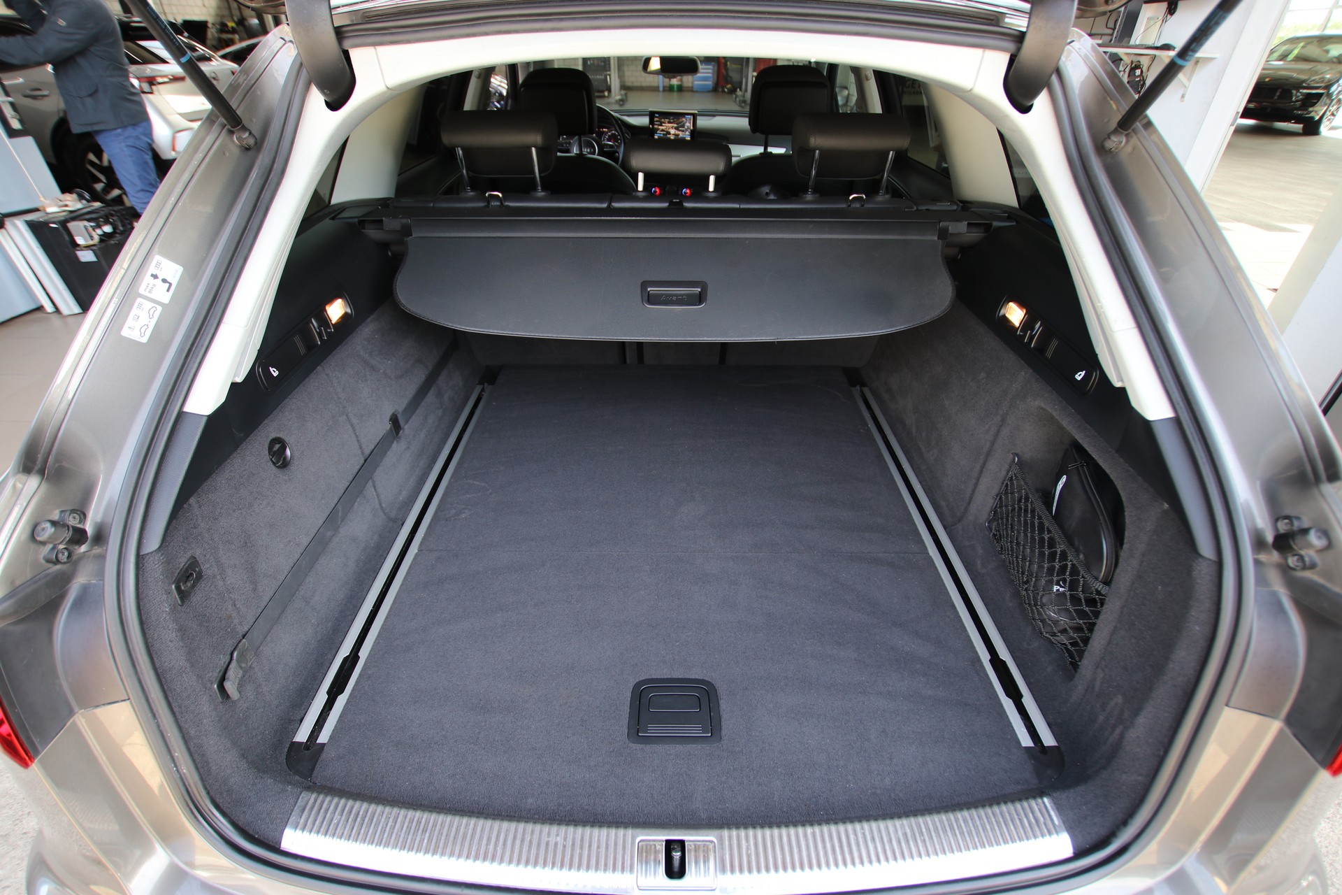 AUDI A6 Avant 3.0 TFSI V6 quattro S-tronic-image-15