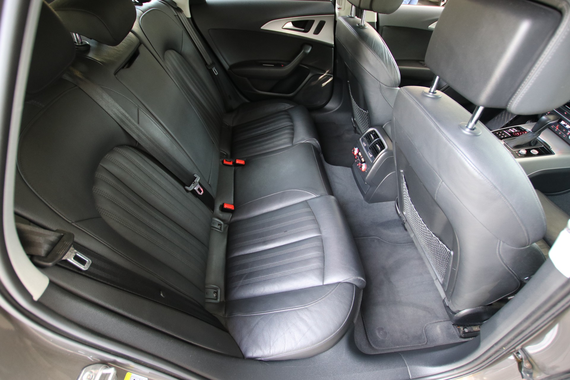 AUDI A6 Avant 3.0 TFSI V6 quattro S-tronic-image-14