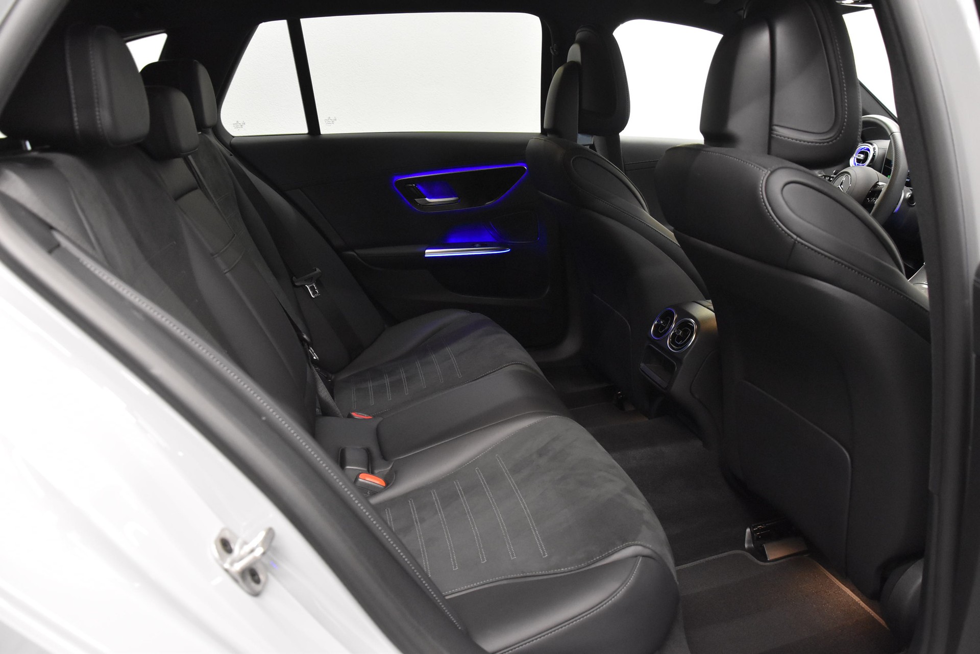 MERCEDES-BENZ C 220 d AMG Line 4Matic T 9G-TRONIC-image-8