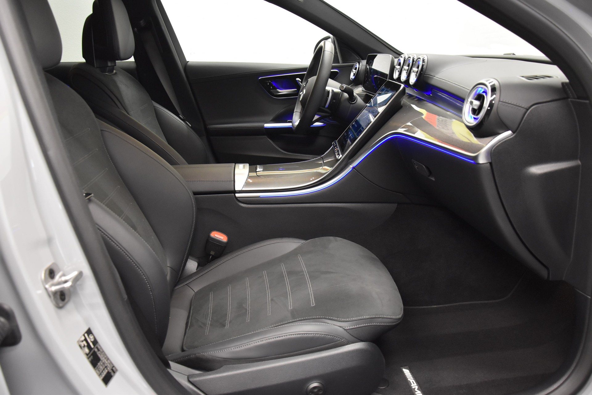 MERCEDES-BENZ C 220 d AMG Line 4Matic T 9G-TRONIC-image-2