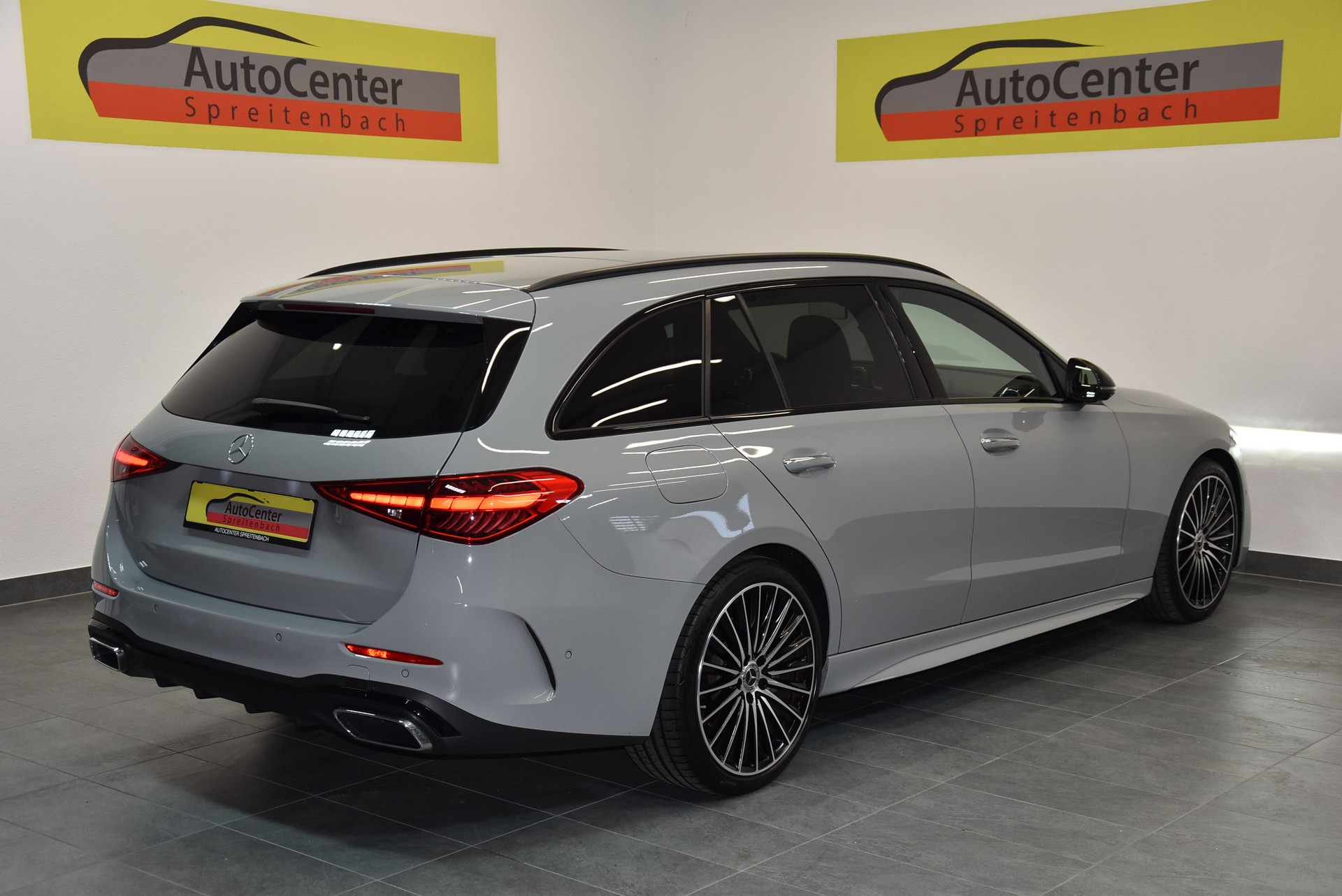 MERCEDES-BENZ C 220 d AMG Line 4Matic T 9G-TRONIC-image-12