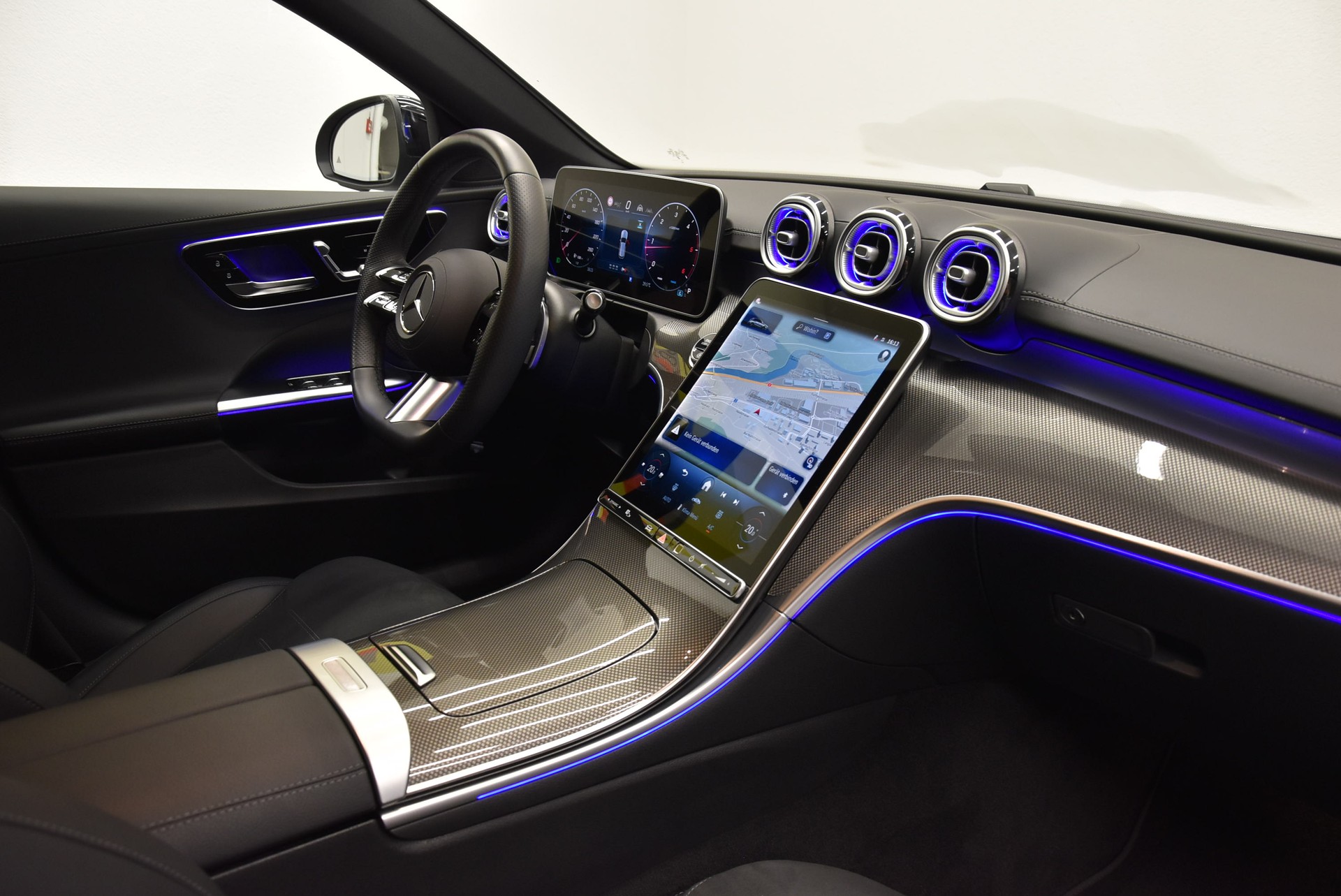 MERCEDES-BENZ C 220 d AMG Line 4Matic T 9G-TRONIC-image-3