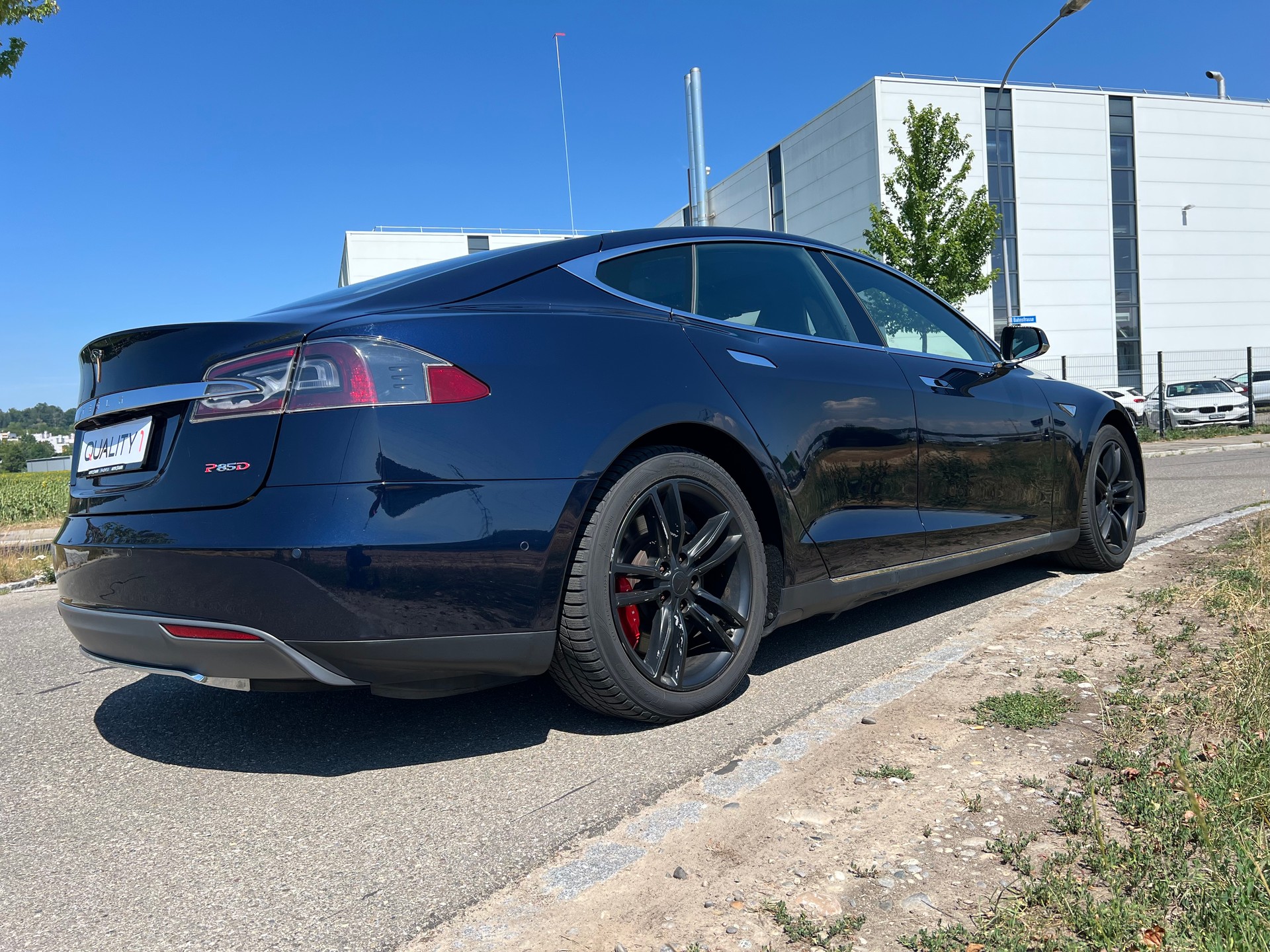 TESLA Model S 85 D Performance ***AWD***-image-8