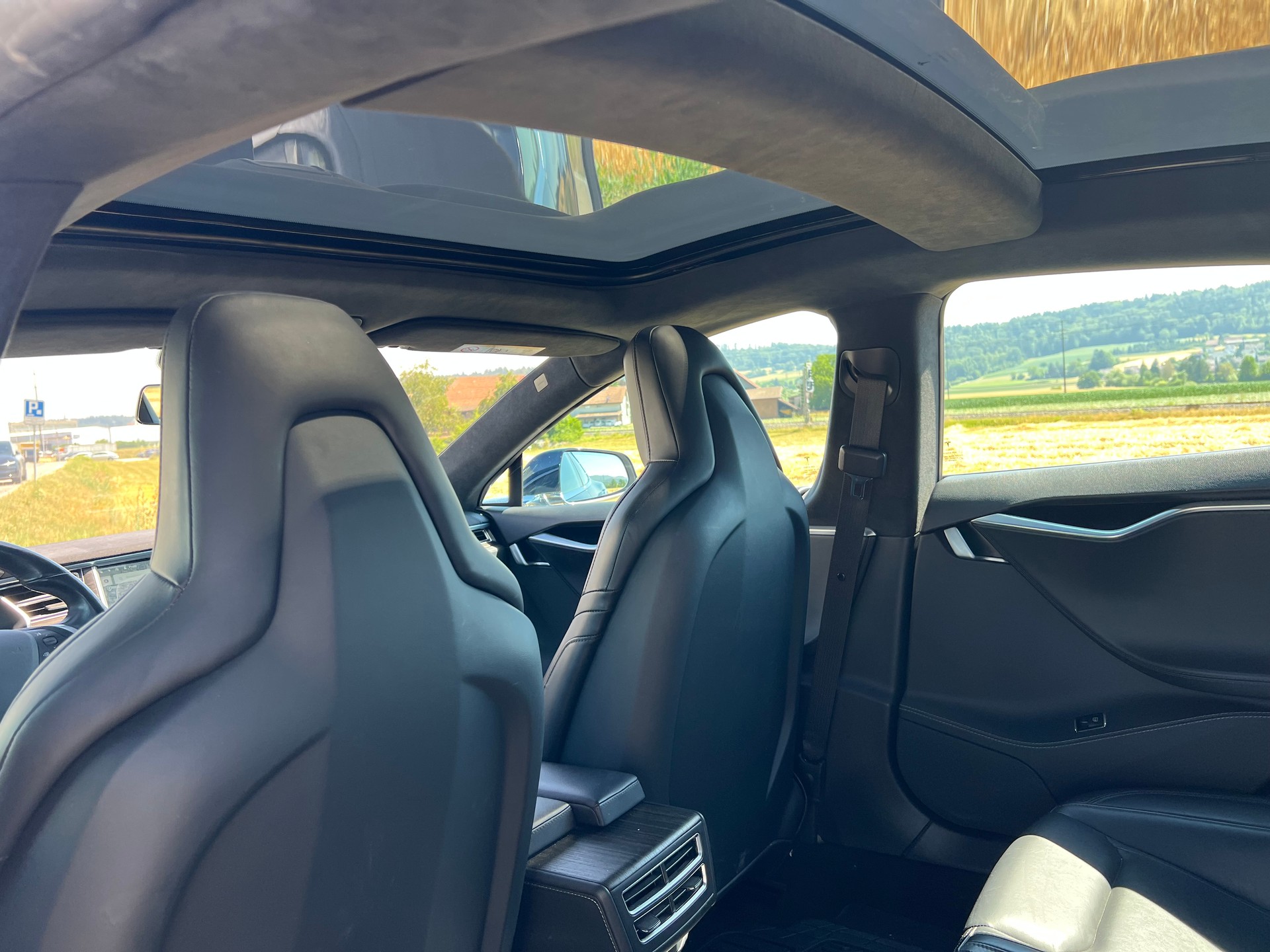 TESLA Model S 85 D Performance ***AWD***-image-21