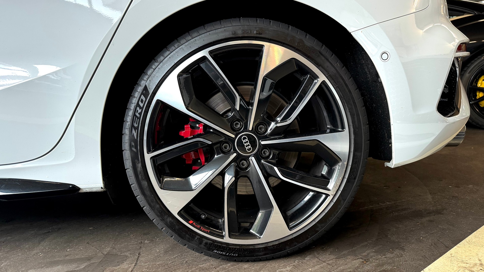 AUDI S3 Sportback 2.0 TFSI quattro S-tronic-image-4
