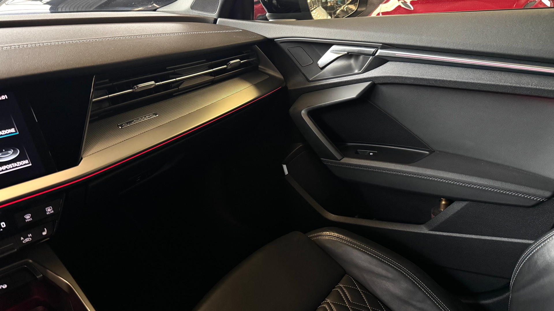 AUDI S3 Sportback 2.0 TFSI quattro S-tronic-image-9