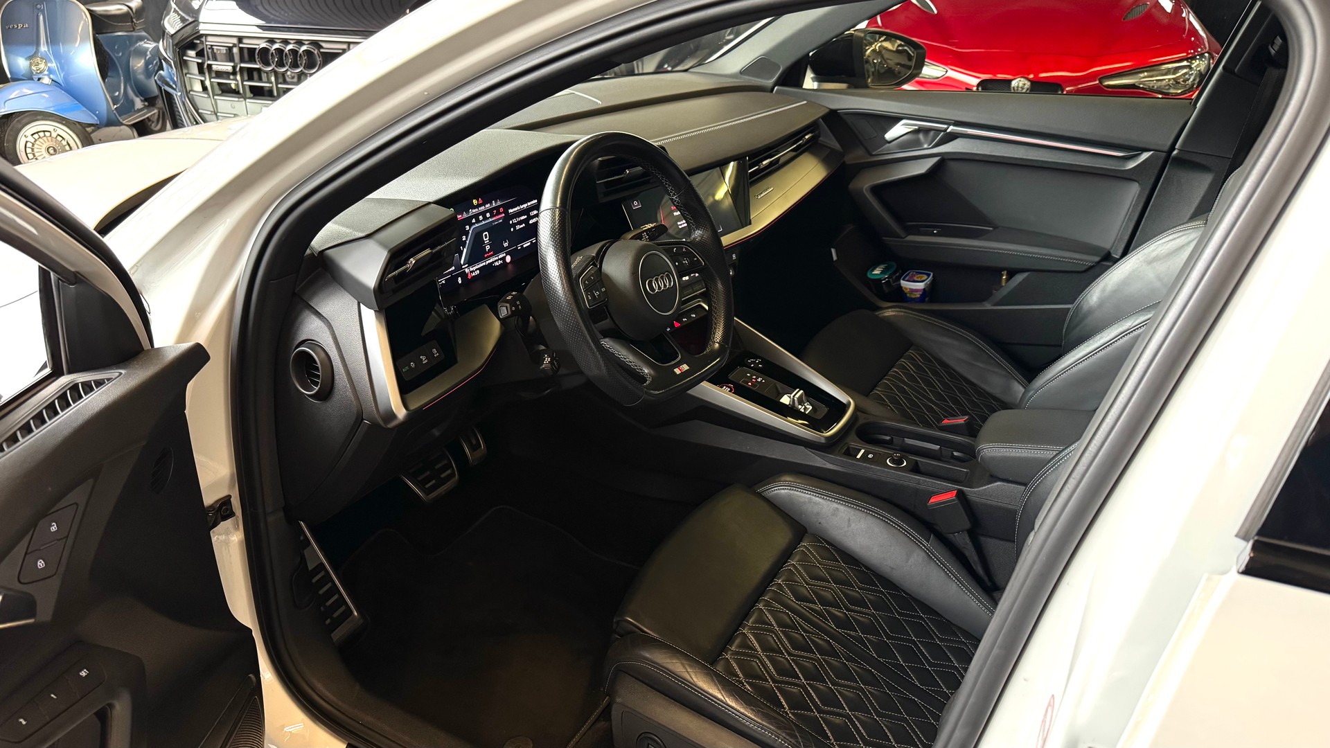 AUDI S3 Sportback 2.0 TFSI quattro S-tronic-image-5