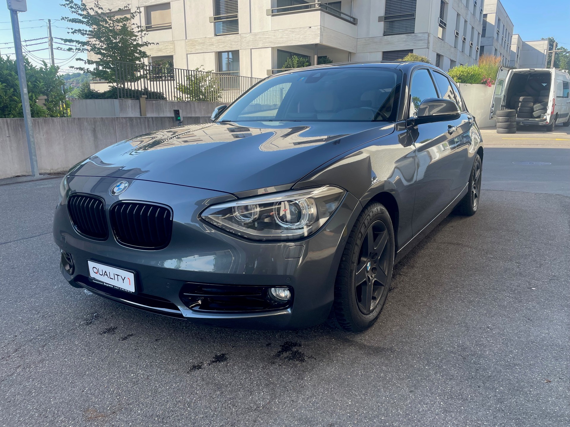 BMW 118i Urban Line Steptronic, 170 PS, 8 St.-Aut., *Klima-Aut., Leder, Sitzh., DAB+ Navigation, PDC v.+h., Rückfahrkamera, usw.-image-6